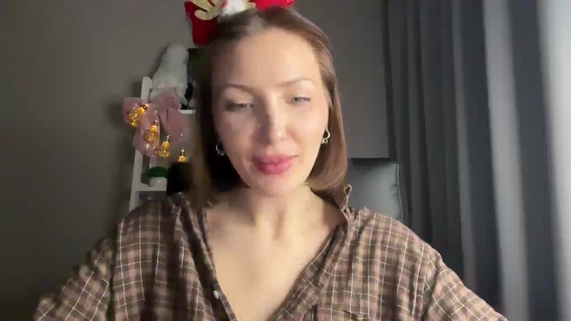 Gallery image thumbnail from Di_Pearl's myfreecams stream on, 12/25/2025, 21:39 image 13 of 20