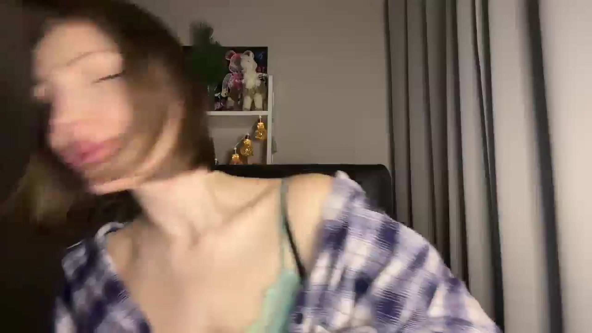Gallery image thumbnail from Di_Pearl's myfreecams stream on, 12/26/2025, 23:04 image 13 of 20