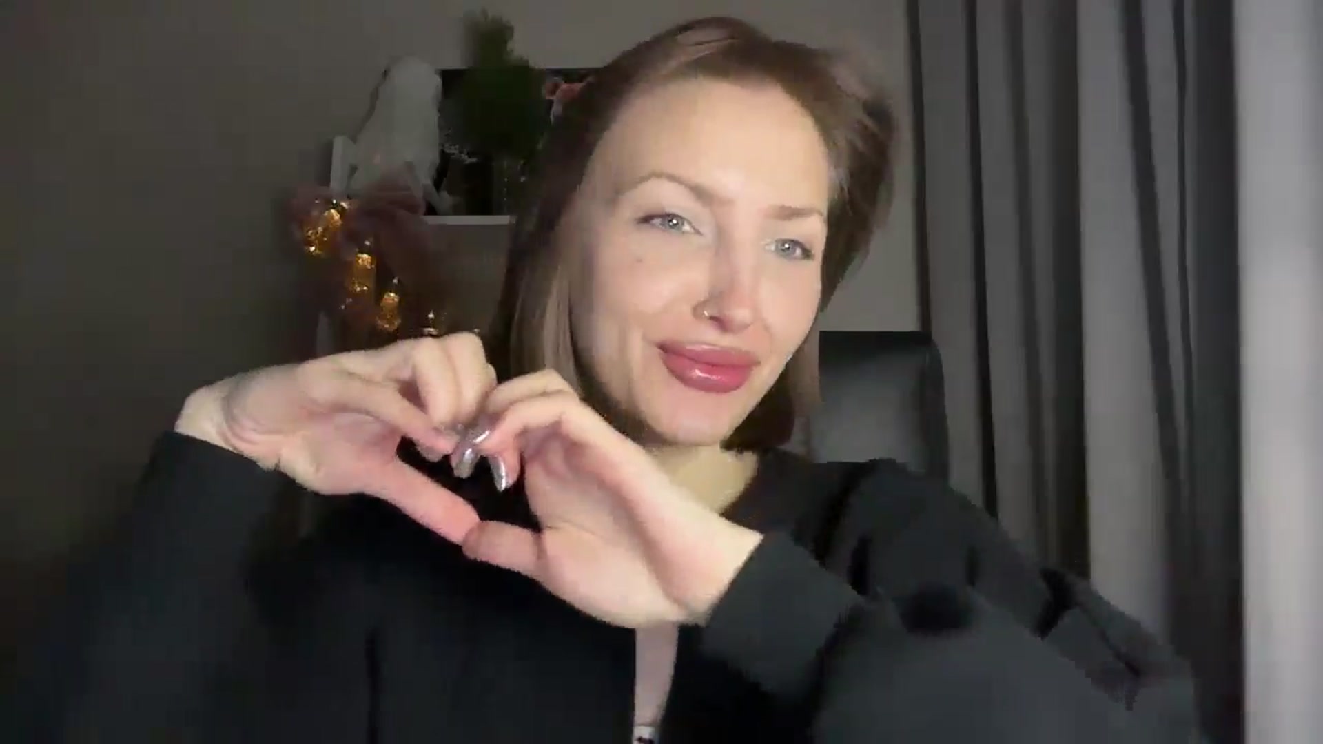 Gallery image thumbnail from Di_Pearl's myfreecams stream on, 12/27/2025, 17:21 image 5 of 20