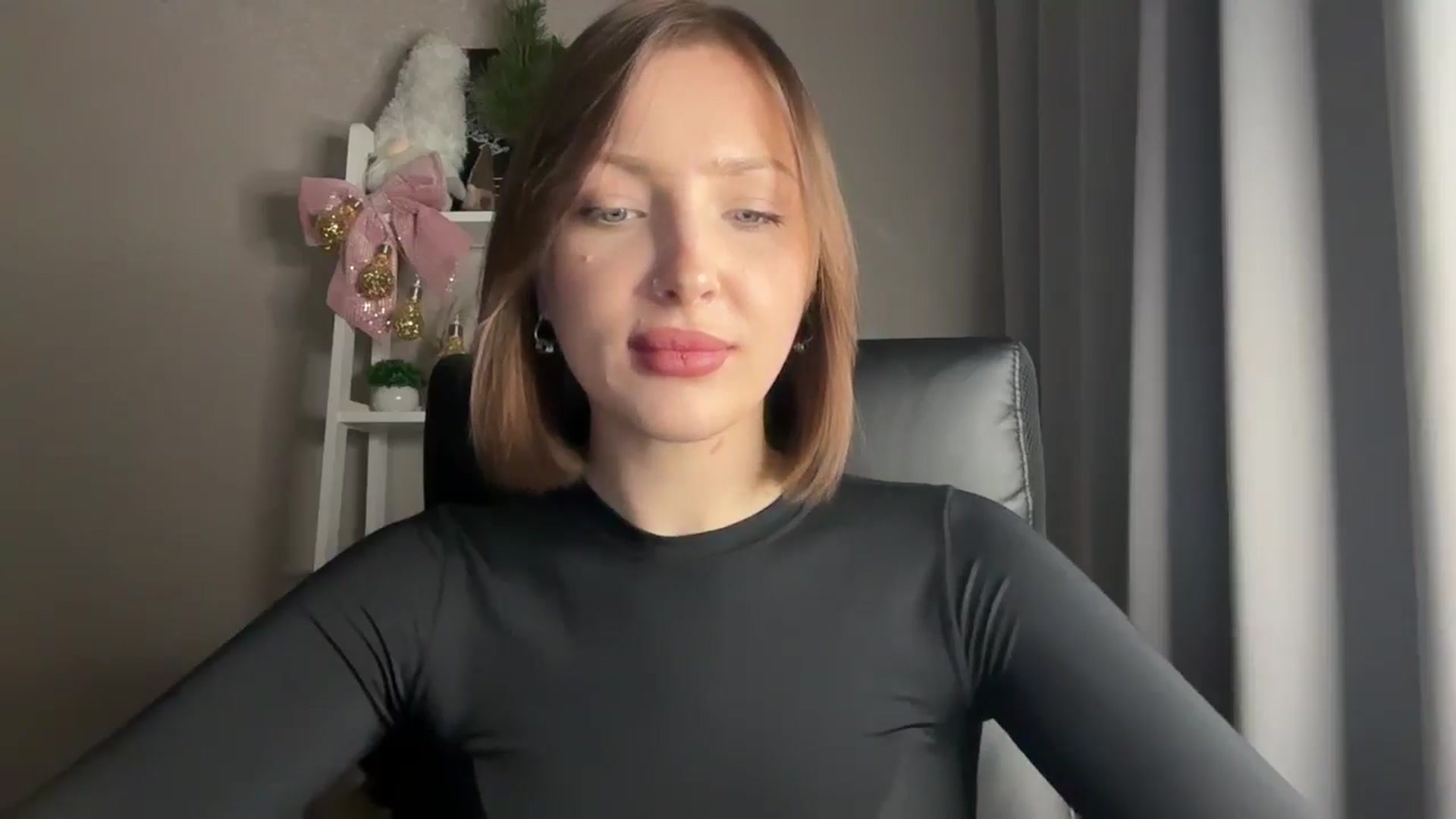 Gallery image thumbnail from Di_Pearl's myfreecams stream on, 12/29/2025, 18:02 image 14 of 20