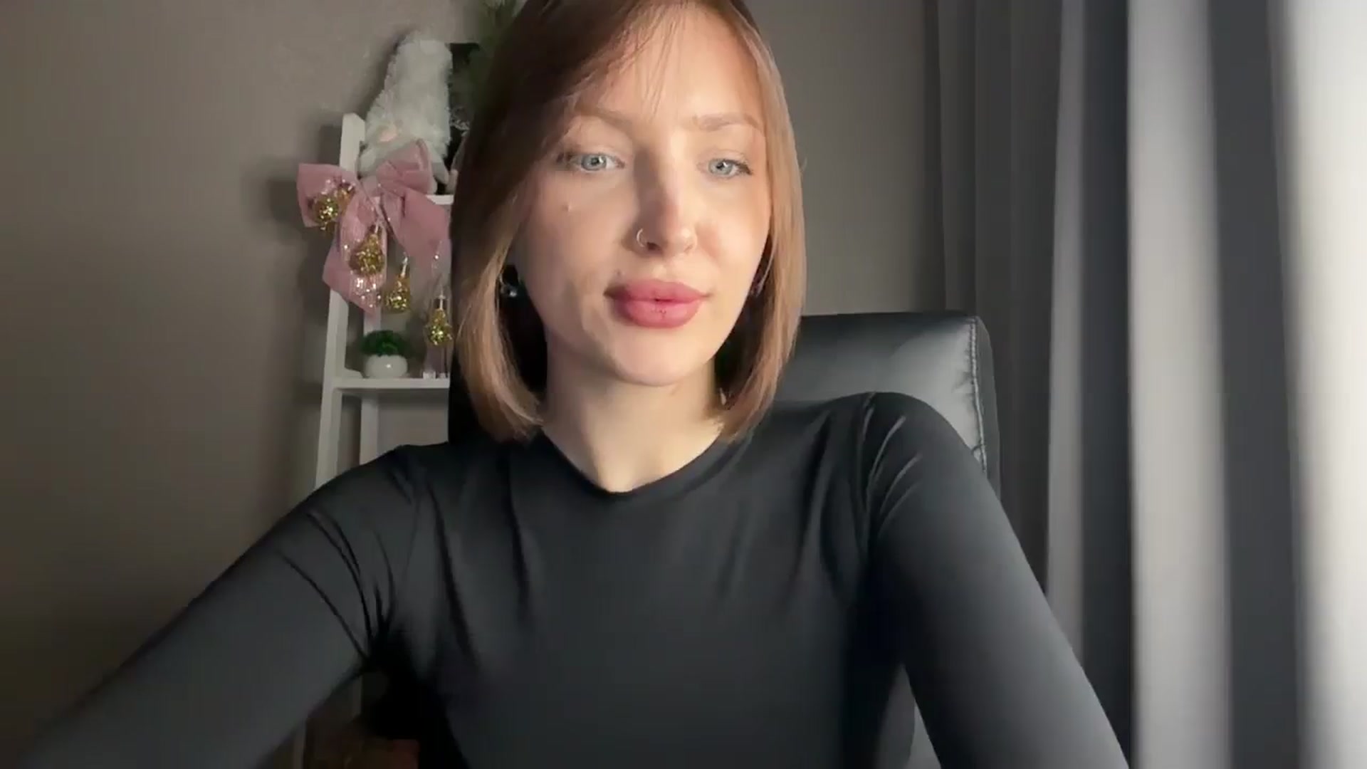 Gallery image thumbnail from Di_Pearl's myfreecams stream on, 12/29/2025, 18:02 image 20 of 20