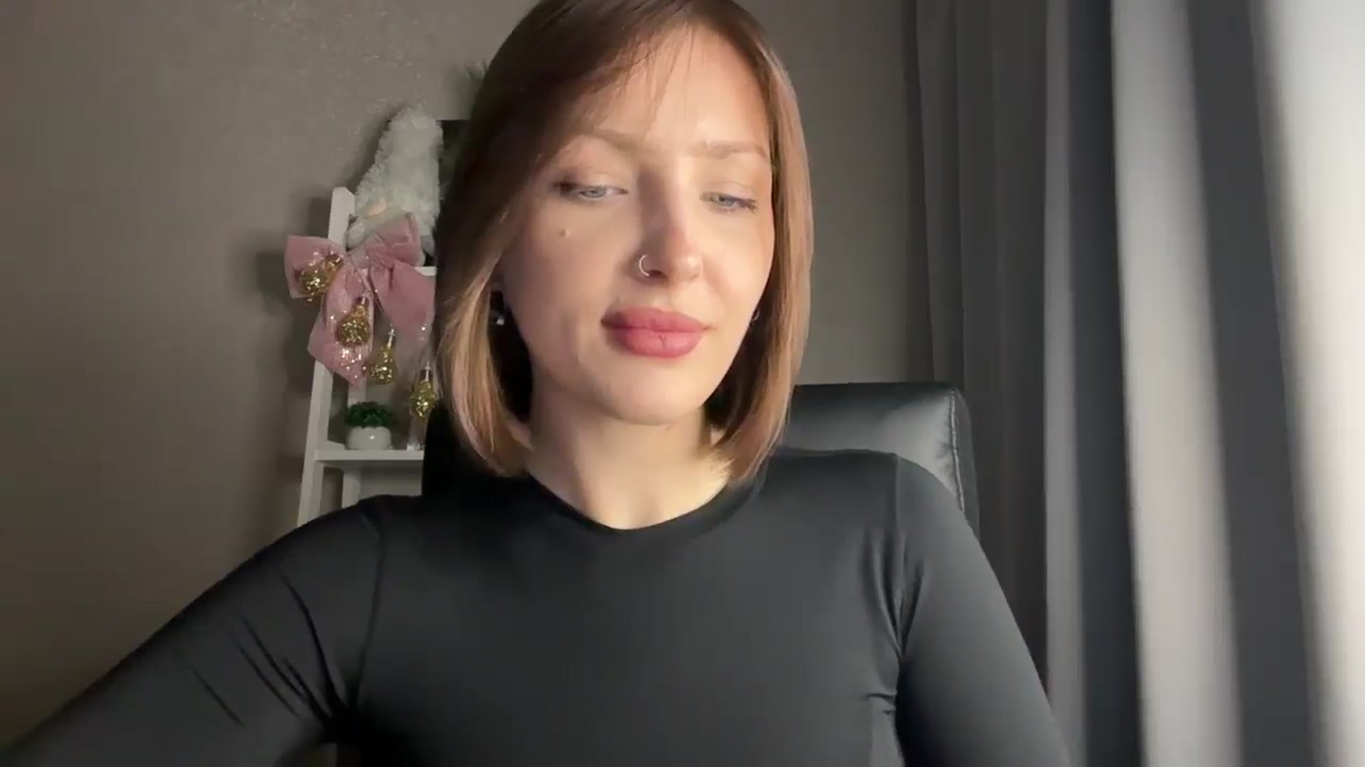 Gallery image thumbnail from Di_Pearl's myfreecams stream on, 12/29/2025, 18:02 image 16 of 20