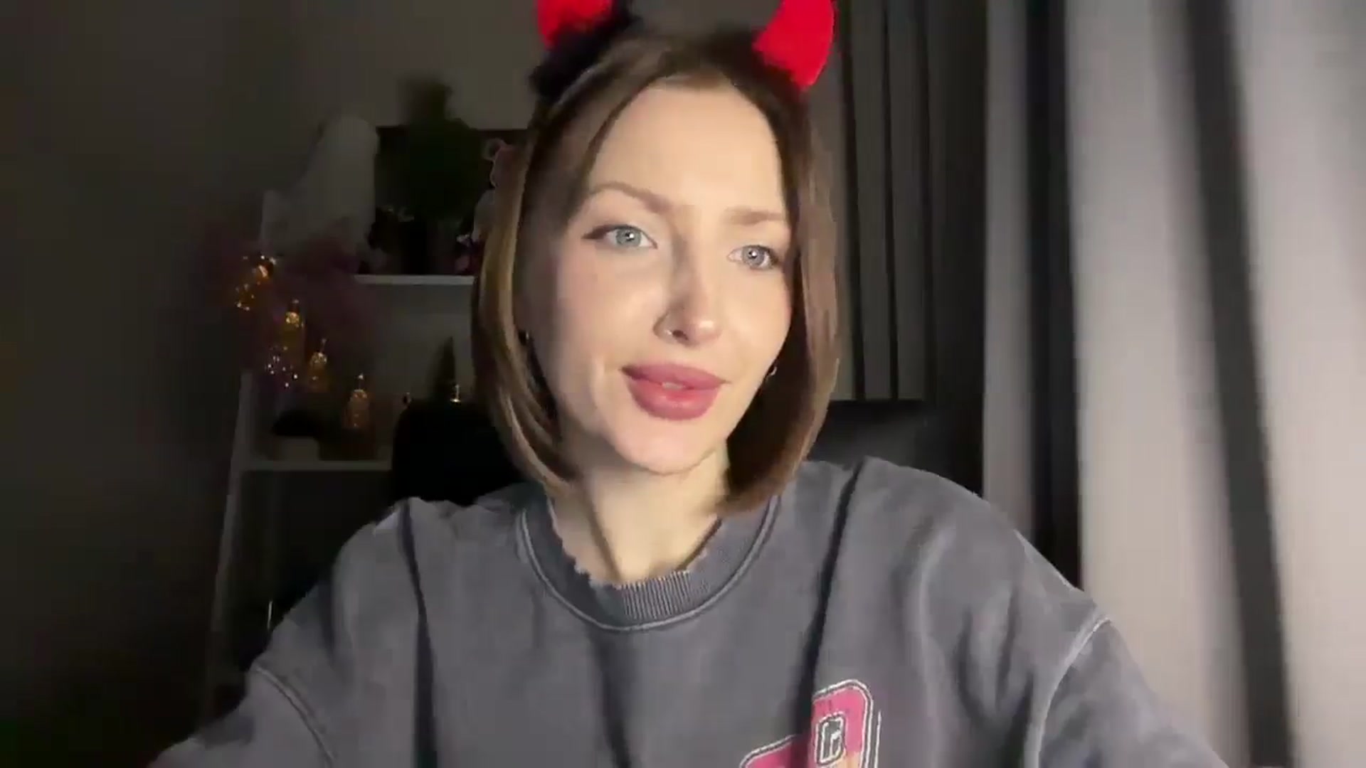 Gallery image thumbnail from Di_Pearl's myfreecams stream on, 12/30/2025, 17:14 image 9 of 20