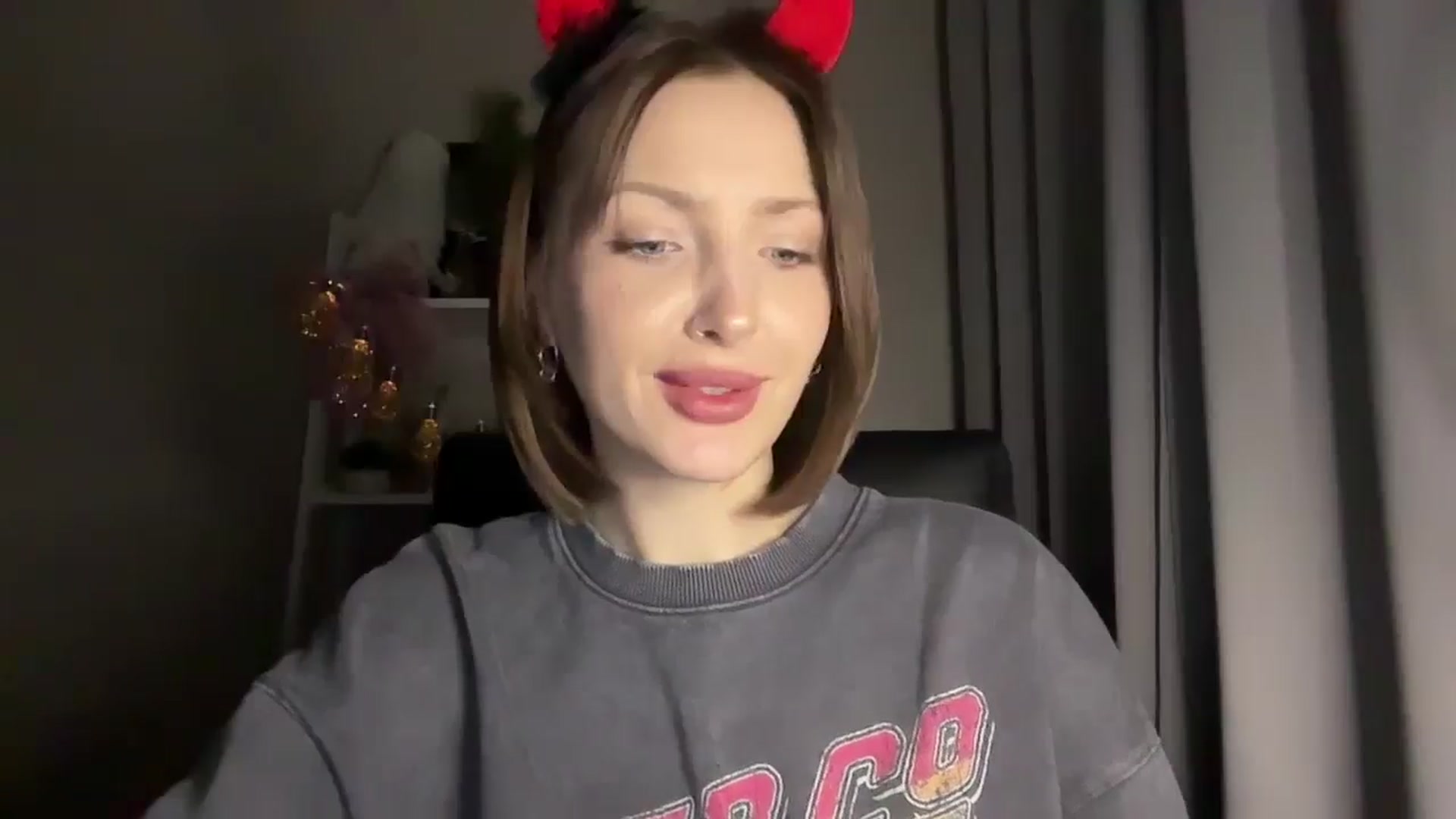 Gallery image thumbnail from Di_Pearl's myfreecams stream on, 12/30/2025, 17:14 image 17 of 20