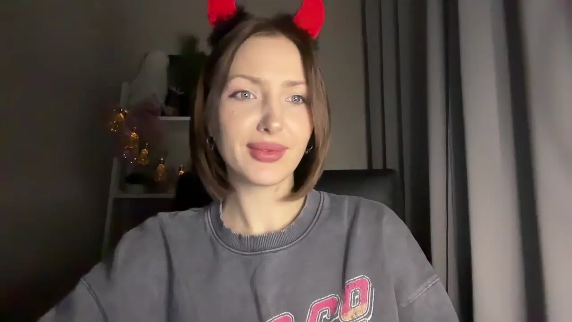 Gallery image thumbnail from Di_Pearl's myfreecams stream on, 12/30/2025, 17:14 image 15 of 20