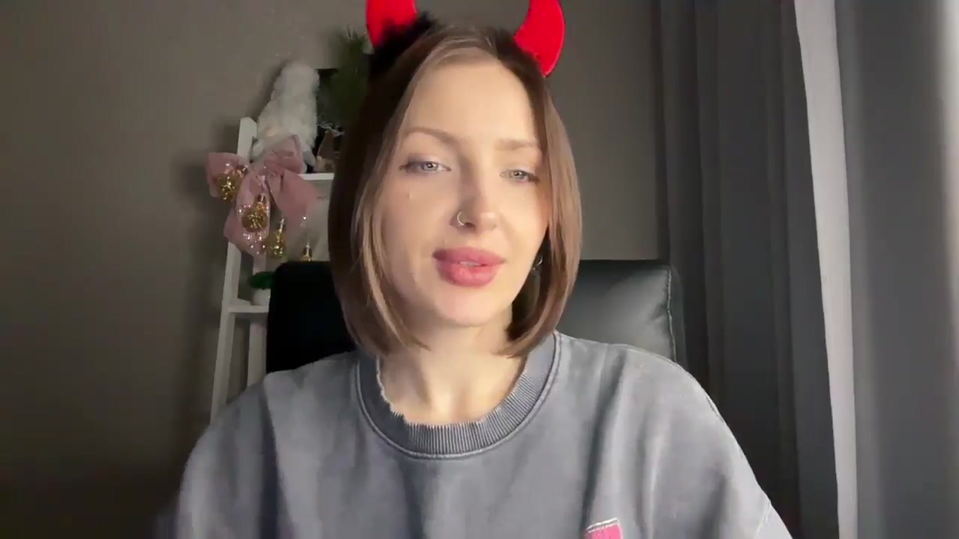 Gallery image thumbnail from Di_Pearl's myfreecams stream on, 12/30/2025, 18:24 image 3 of 20