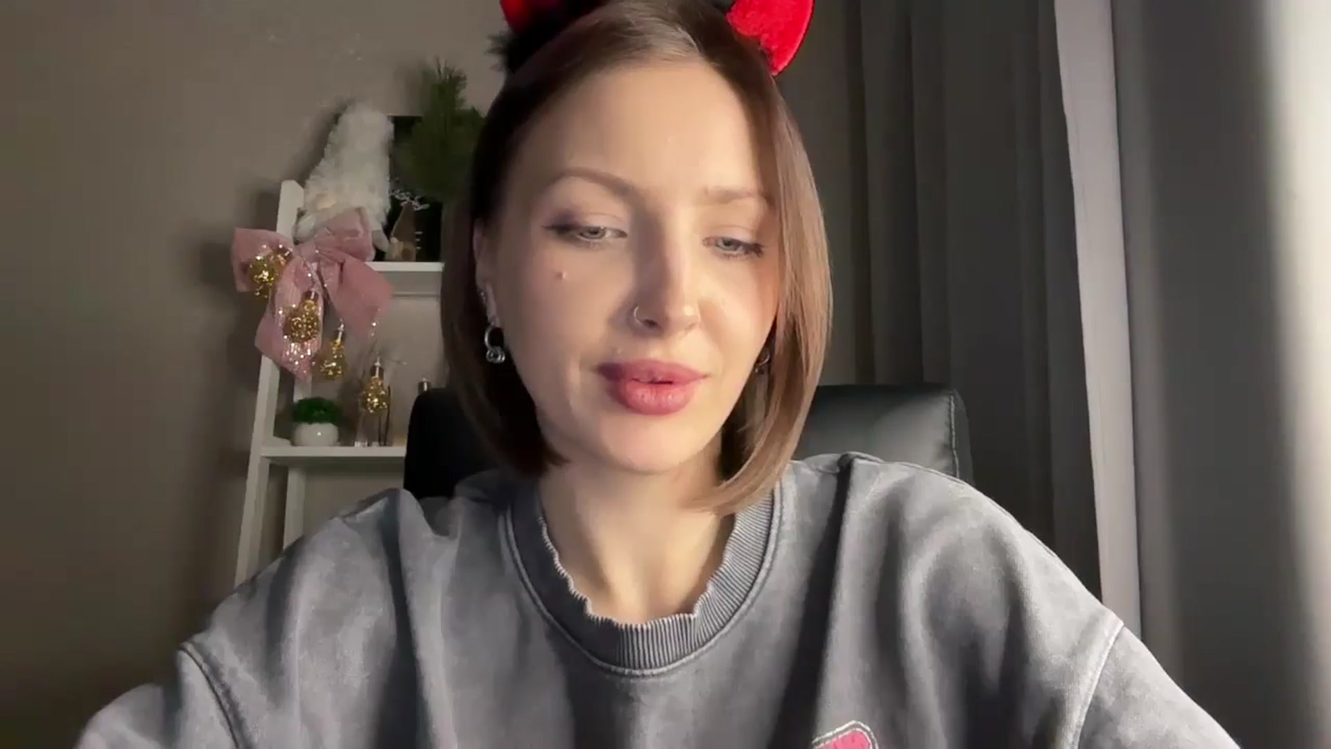 Gallery image thumbnail from Di_Pearl's myfreecams stream on, 12/30/2025, 18:24 image 15 of 20