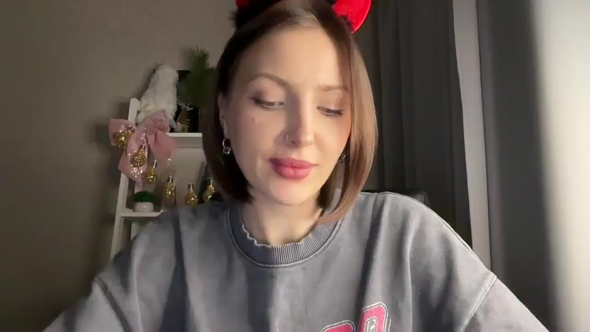 Gallery image thumbnail from Di_Pearl's myfreecams stream on, 12/30/2025, 18:24 image 14 of 20
