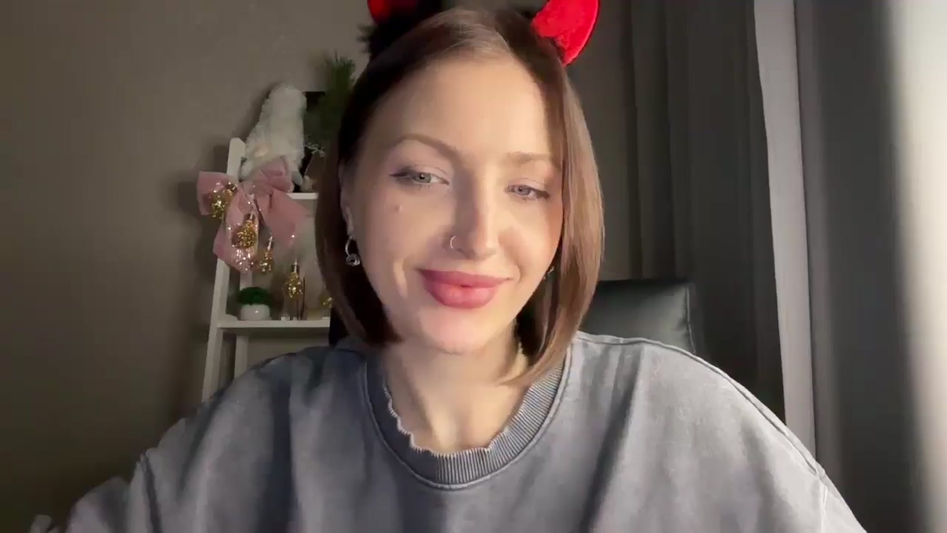 Gallery image thumbnail from Di_Pearl's myfreecams stream on, 12/30/2025, 18:24 image 18 of 20
