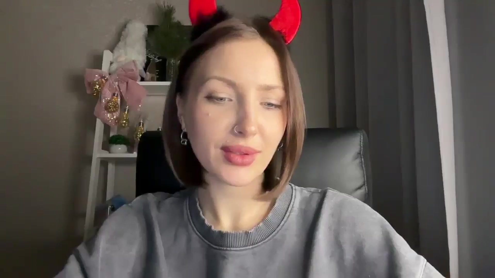 Gallery image thumbnail from Di_Pearl's myfreecams stream on, 12/30/2025, 18:24 image 12 of 20
