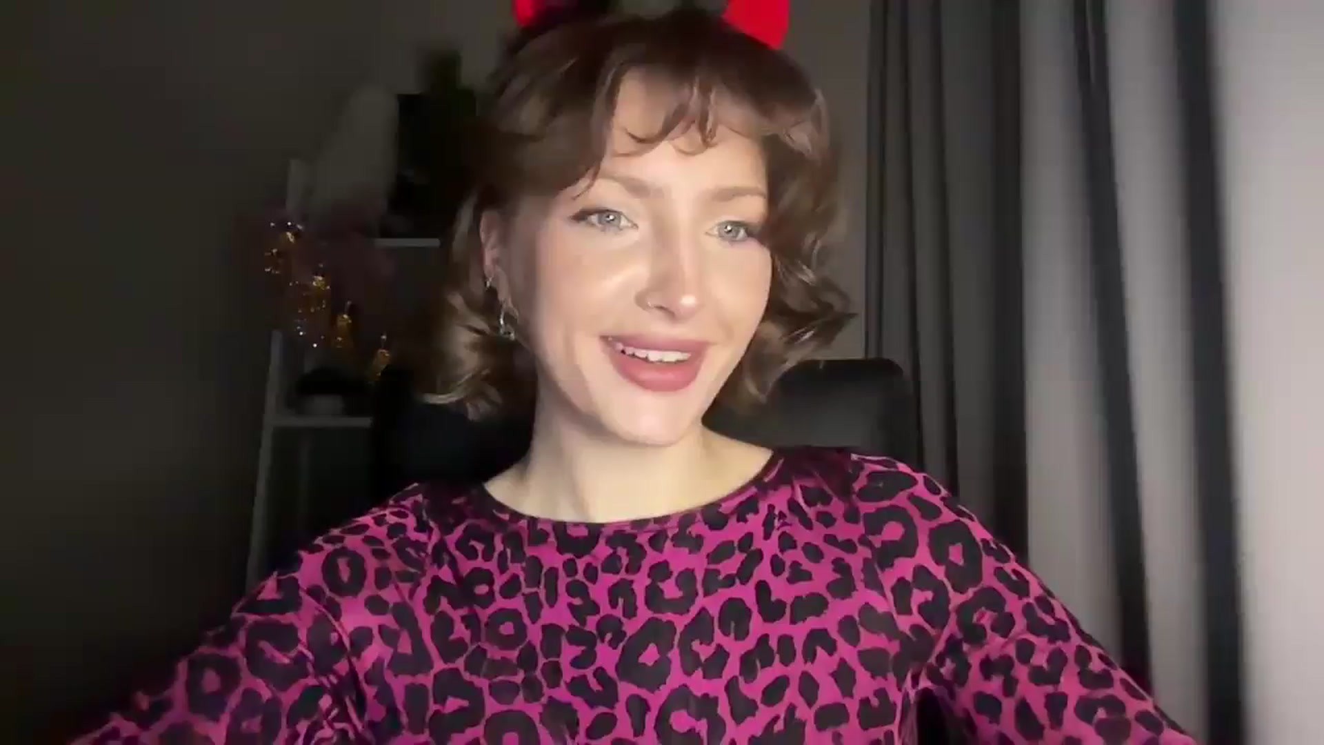 Gallery image thumbnail from Di_Pearl's myfreecams stream on, 12/31/2025, 14:07 image 3 of 20