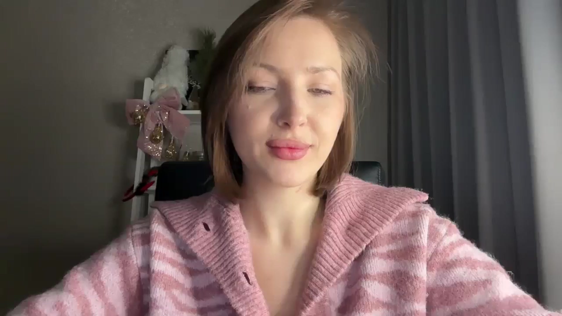Gallery image thumbnail from Di_Pearl's myfreecams stream on, 01/04/2026, 20:22 image 4 of 20