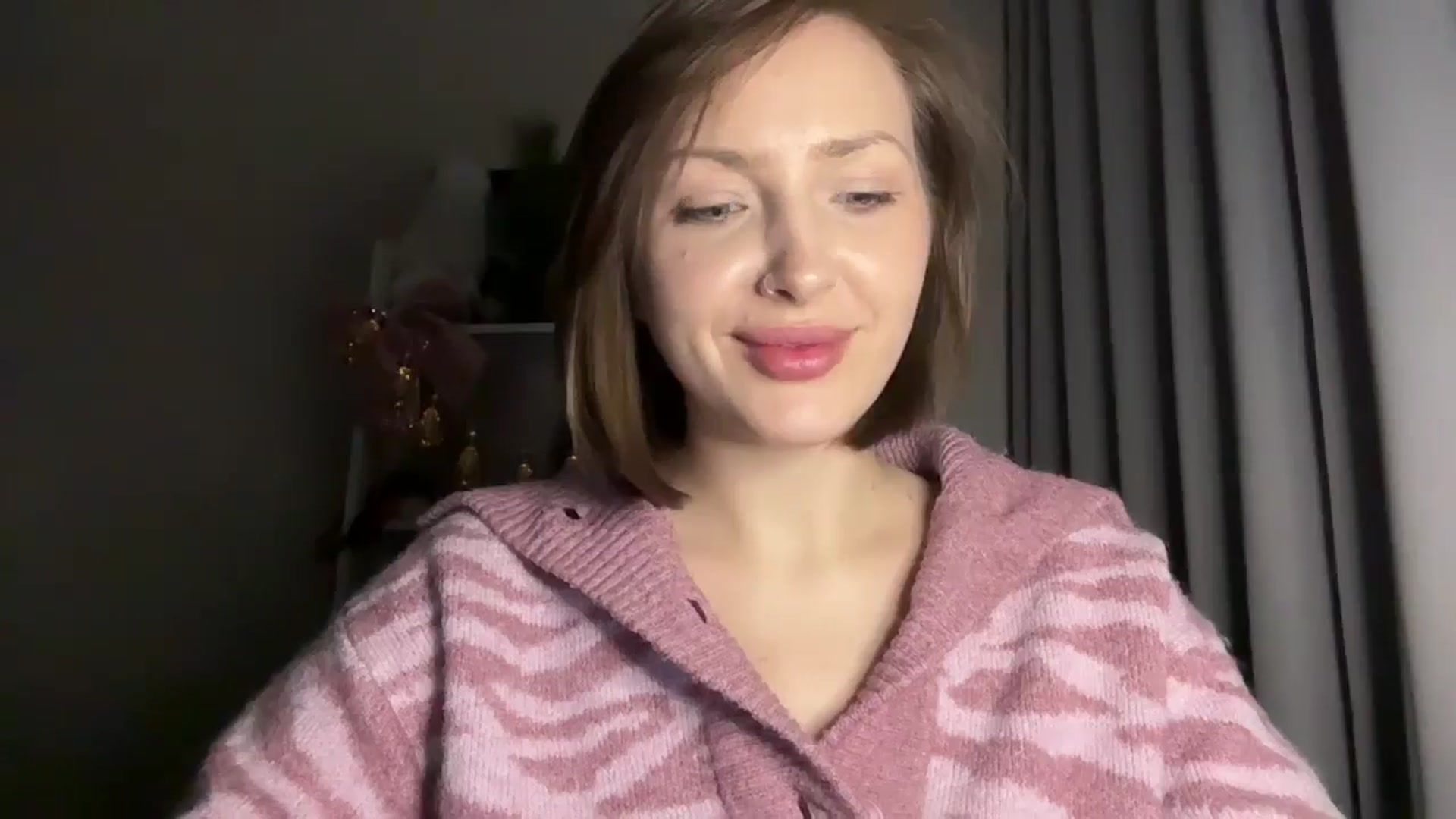 Gallery image thumbnail from Di_Pearl's myfreecams stream on, 01/04/2026, 22:28 image 4 of 20