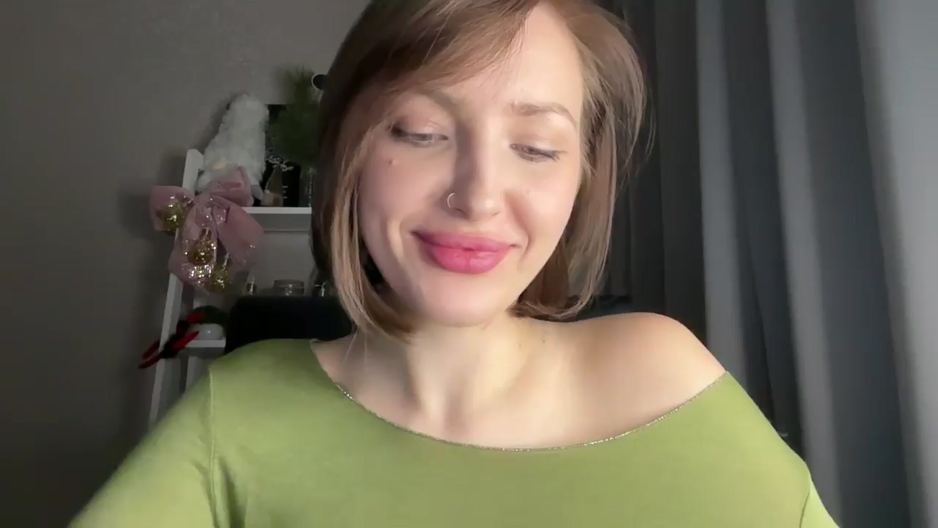 Gallery image thumbnail from Di_Pearl's myfreecams stream on, 01/05/2026, 22:49 image 15 of 20
