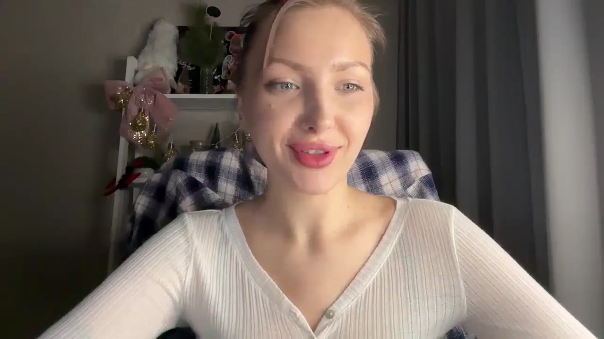 Gallery image thumbnail from Di_Pearl's myfreecams stream on, 01/07/2026, 23:13 image 18 of 20
