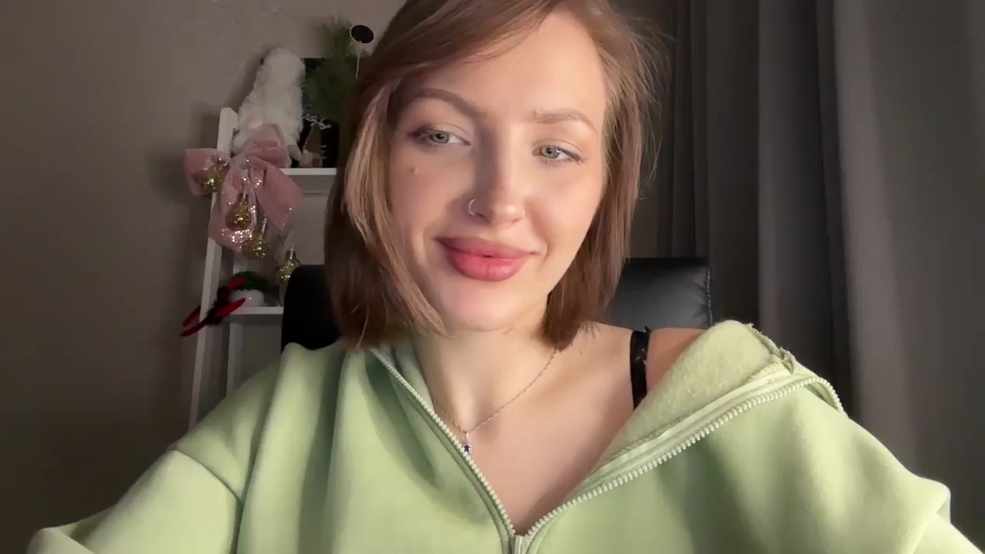 Gallery image thumbnail from Di_Pearl's myfreecams stream on, 01/11/2026, 24:02 image 19 of 20