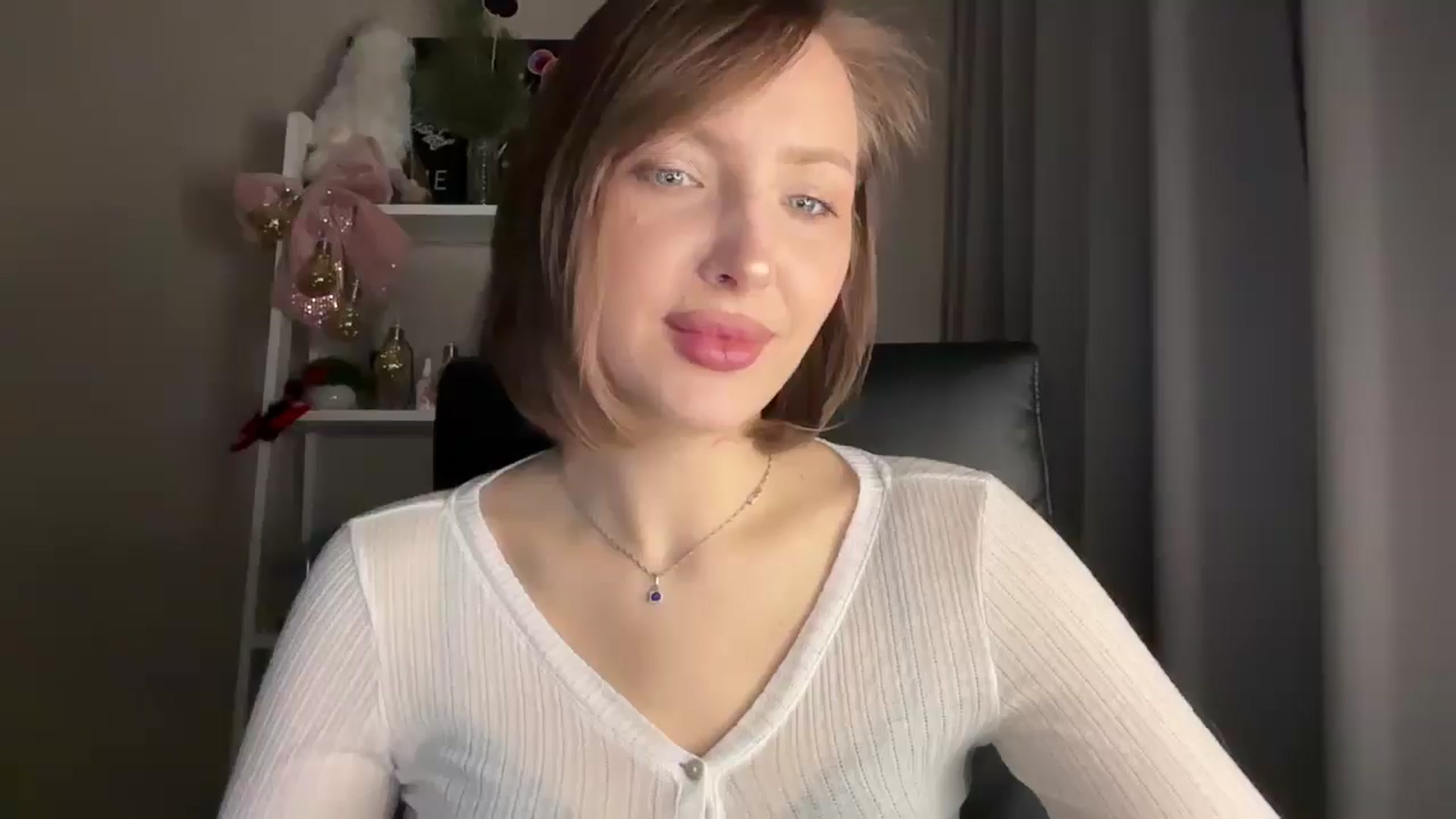 Gallery image thumbnail from Di_Pearl's myfreecams stream on, 01/15/2026, 18:34 image 4 of 20