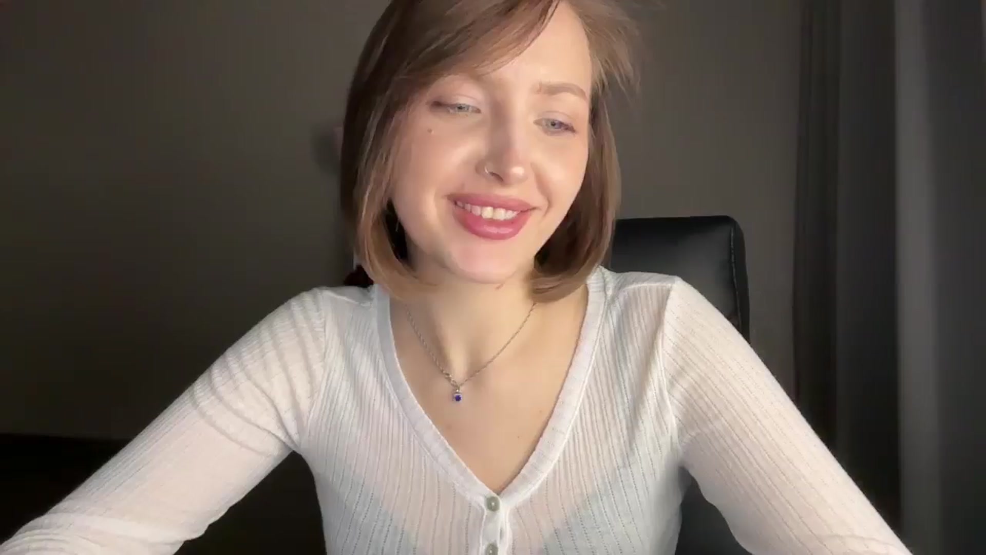 Gallery image thumbnail from Di_Pearl's myfreecams stream on, 01/15/2026, 21:25 image 14 of 20
