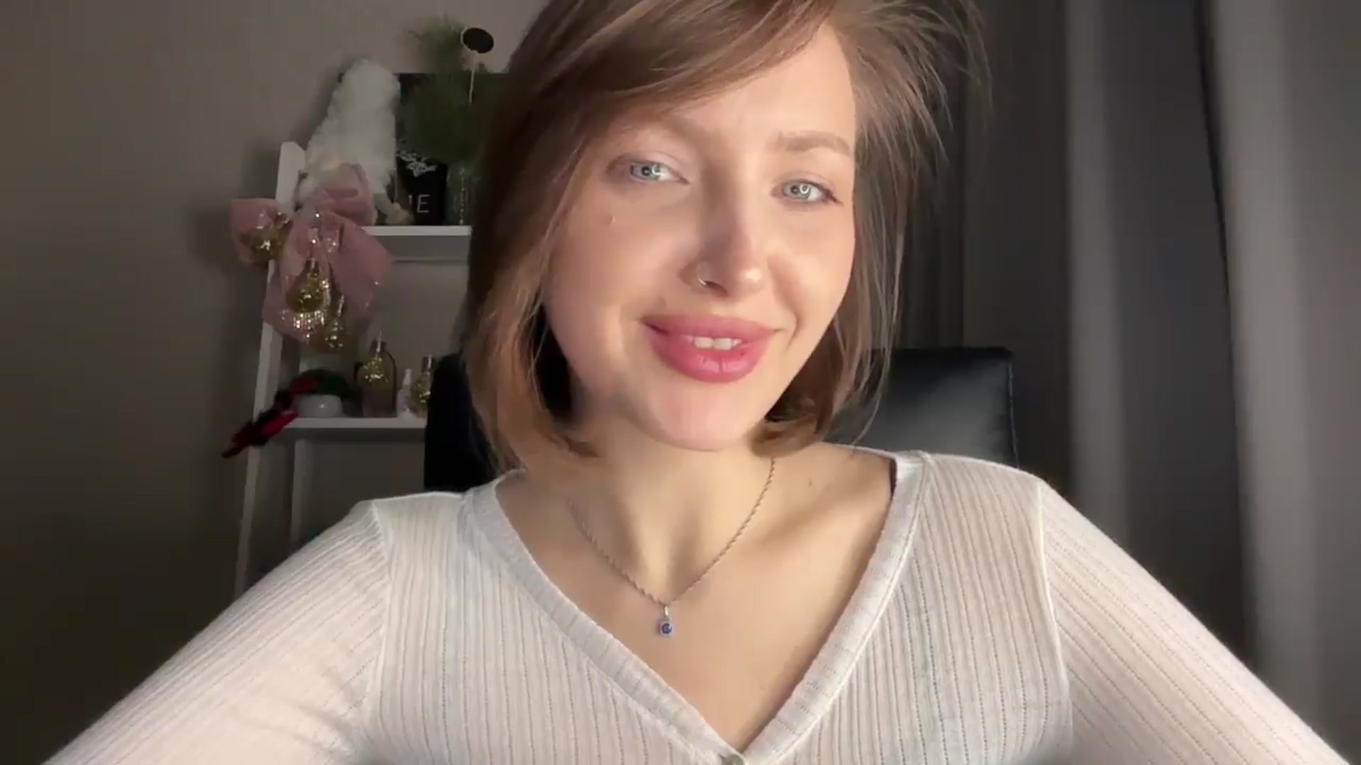 Gallery image thumbnail from Di_Pearl's myfreecams stream on, 01/15/2026, 23:07 image 12 of 20