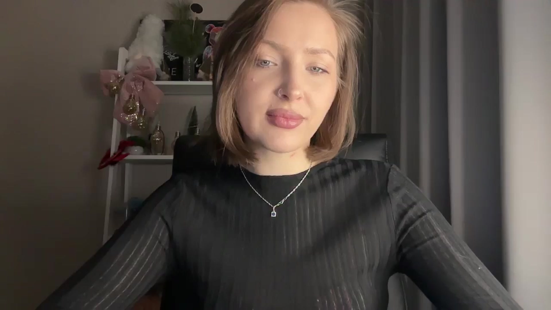 Gallery image thumbnail from Di_Pearl's myfreecams stream on, 01/16/2026, 18:02 image 4 of 20