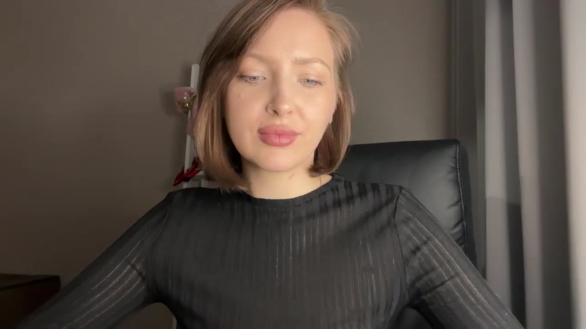 Gallery image thumbnail from Di_Pearl's myfreecams stream on, 01/16/2026, 23:40 image 16 of 20