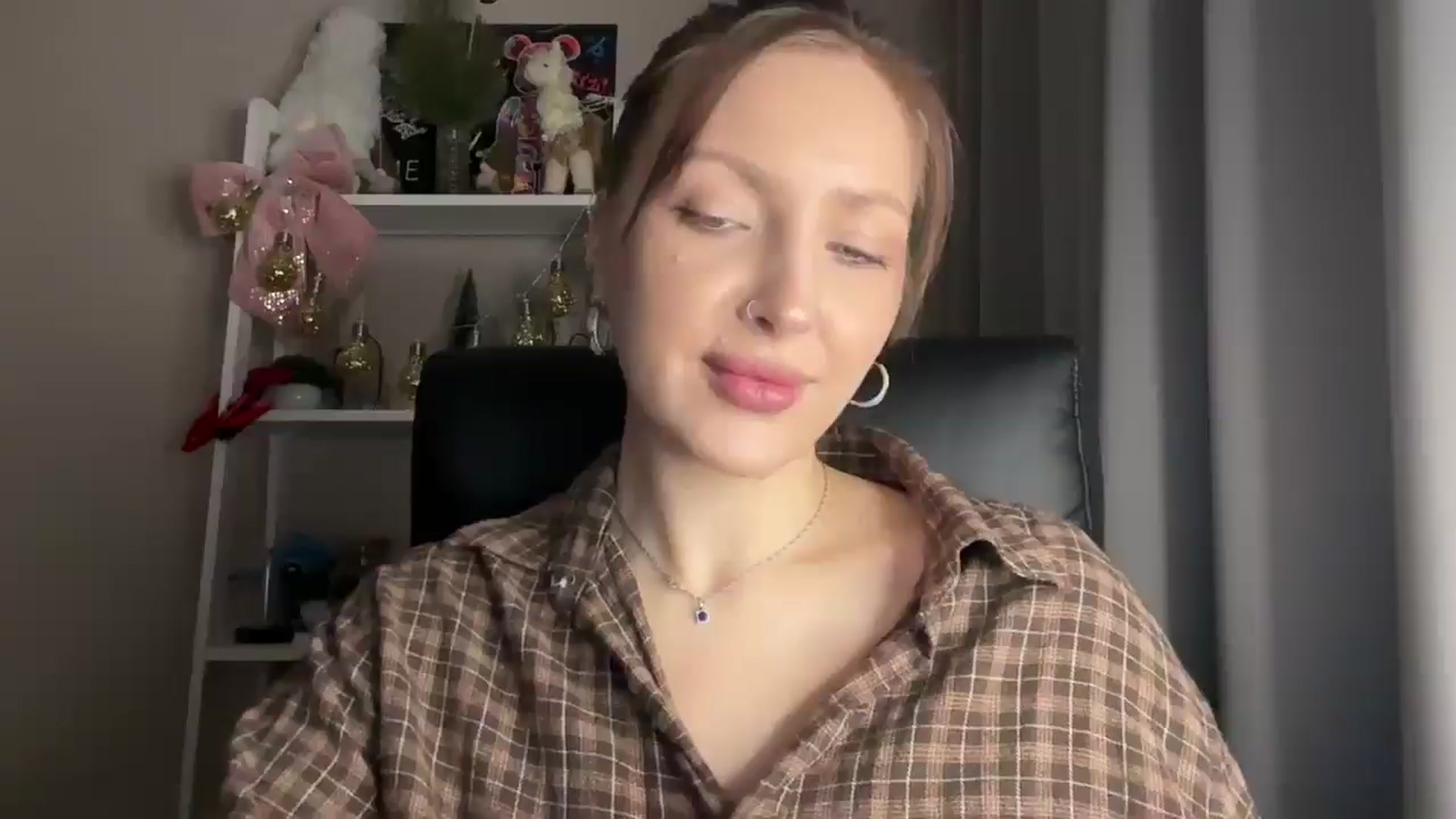 Gallery image thumbnail from Di_Pearl's myfreecams stream on, 01/17/2026, 18:03 image 12 of 20