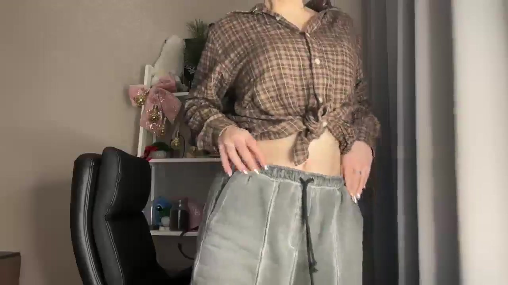 Gallery image thumbnail from Di_Pearl's myfreecams stream on, 01/17/2026, 23:44 image 10 of 20