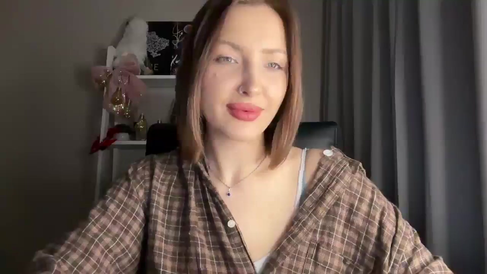 Gallery image thumbnail from Di_Pearl's myfreecams stream on, 01/21/2026, 21:19 image 6 of 20
