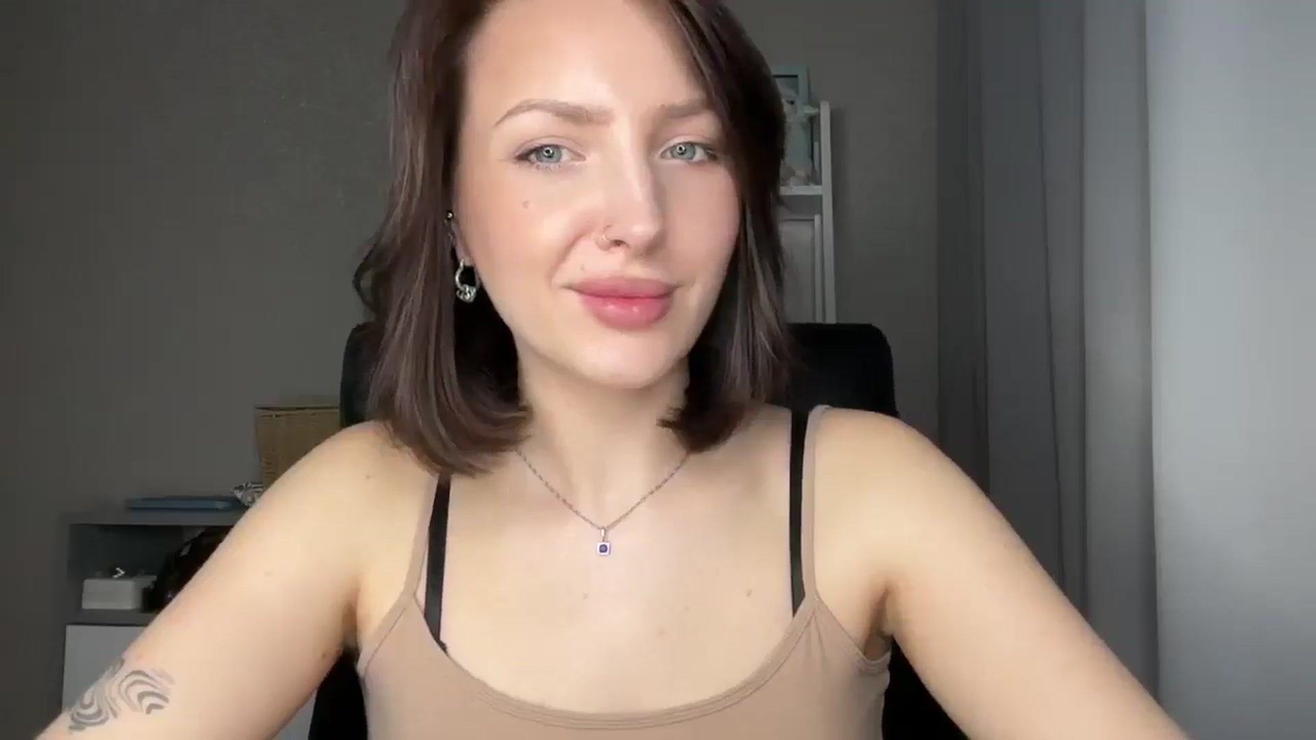 Gallery image thumbnail from Di_Pearl's myfreecams stream on, 03/27/2026, 17:44 image 13 of 20