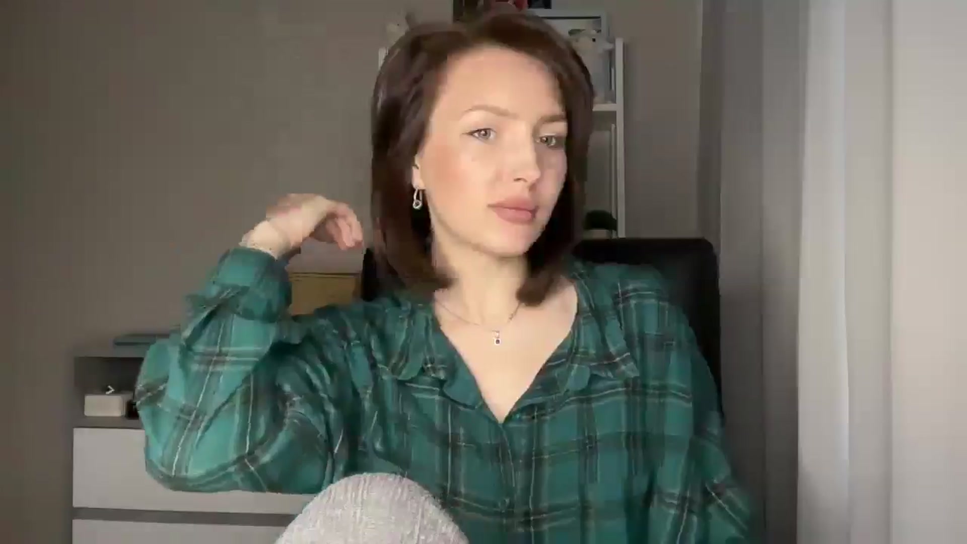 Gallery image thumbnail from Di_Pearl's myfreecams stream on, 04/01/2026, 16:17 image 15 of 20