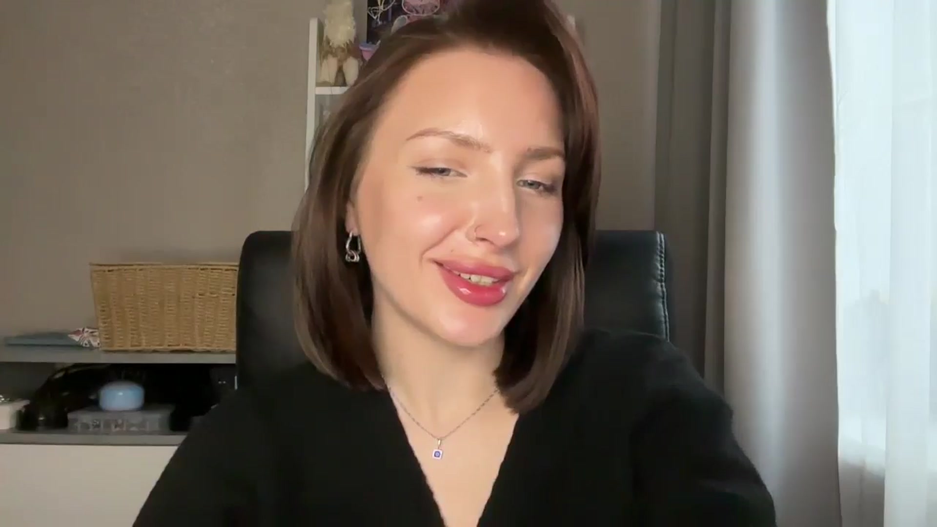 Gallery image thumbnail from Di_Pearl's myfreecams stream on, 04/07/2026, 16:35 image 11 of 20