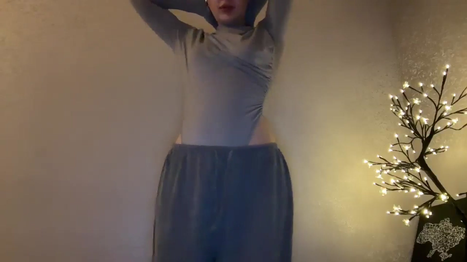Gallery image thumbnail from Di_Pearl's myfreecams stream on, 04/08/2026, 22:02 image 10 of 20