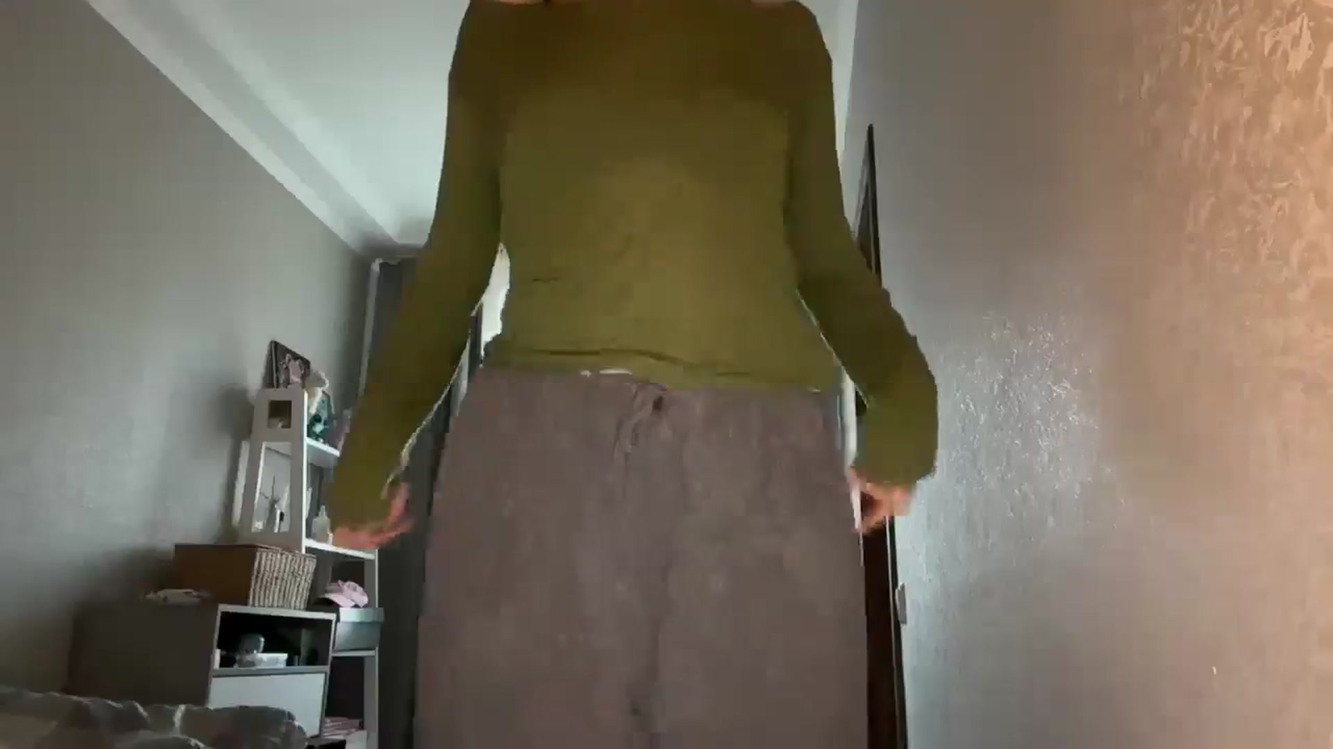 Gallery image thumbnail from Di_Pearl's myfreecams stream on, 04/13/2026, 16:47 image 8 of 20