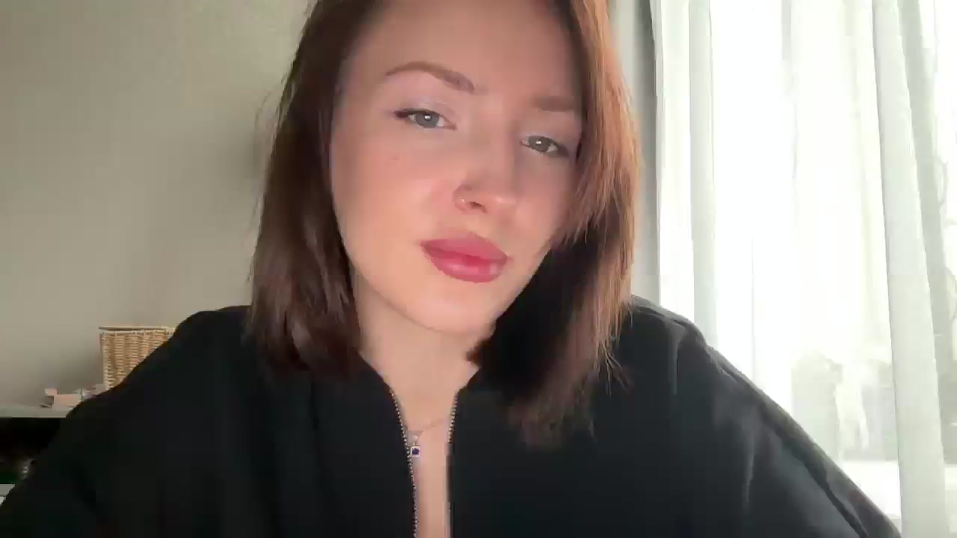 Gallery image thumbnail from Di_Pearl's myfreecams stream on, 04/20/2026, 16:27 image 12 of 20