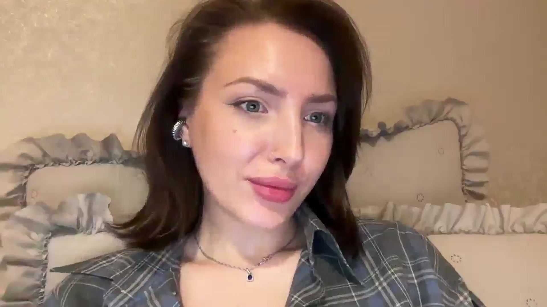 Gallery image thumbnail from Di_Pearl's myfreecams stream on, 04/24/2026, 21:30 image 19 of 20