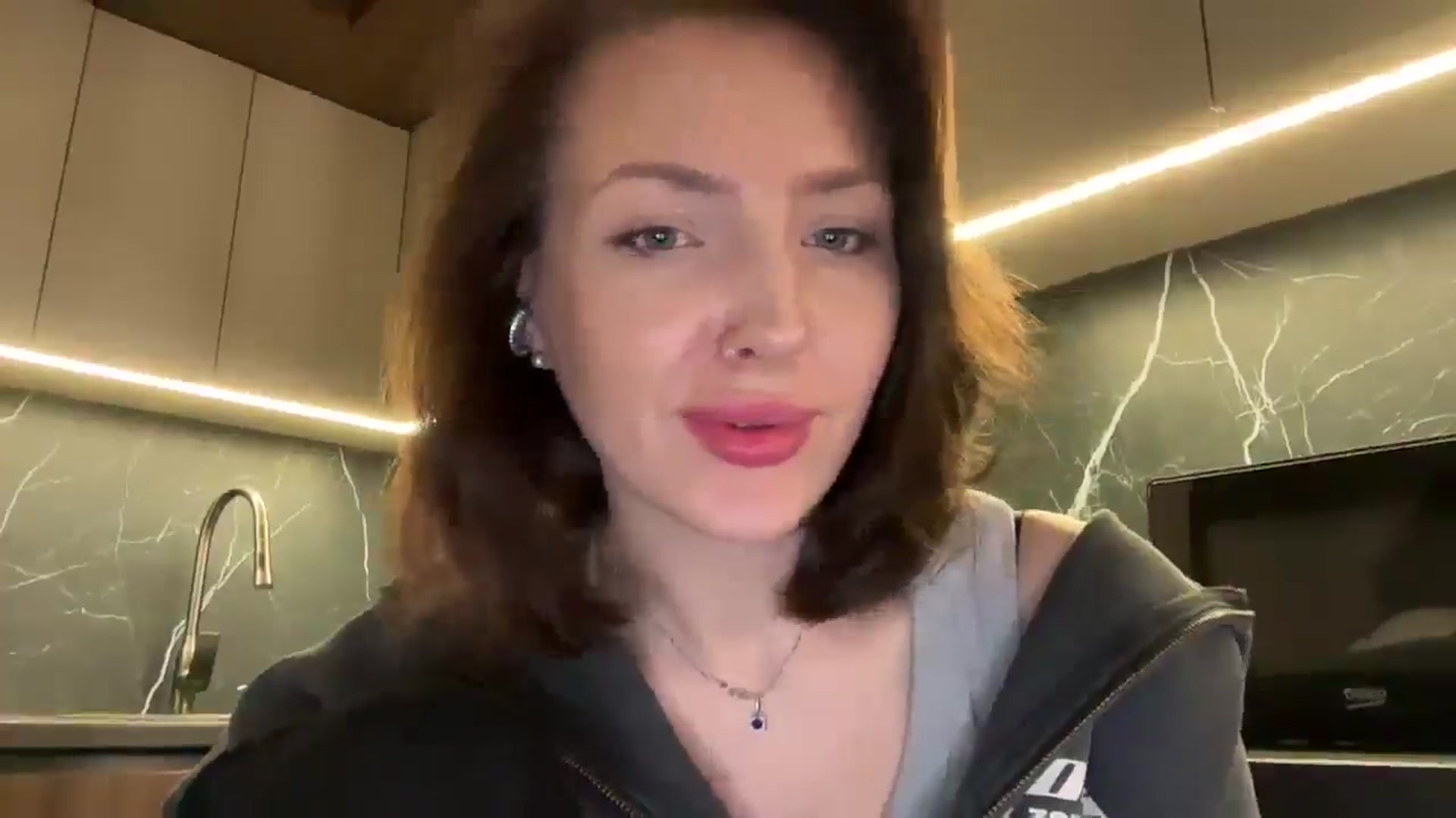 Gallery image thumbnail from Di_Pearl's myfreecams stream on, 04/25/2026, 21:30 image 5 of 20