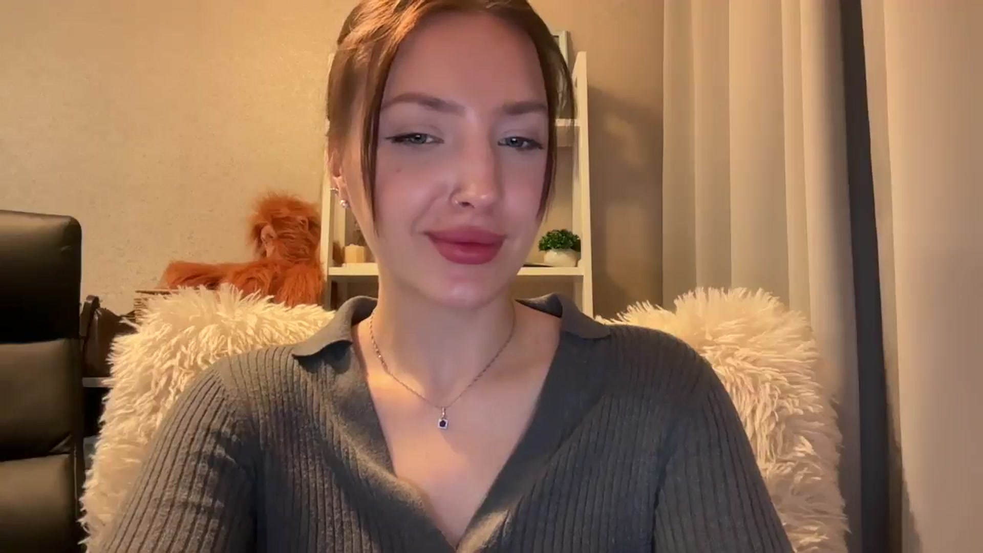 Gallery image thumbnail from Di_Pearl's myfreecams stream on, 04/29/2026, 20:16 image 15 of 20