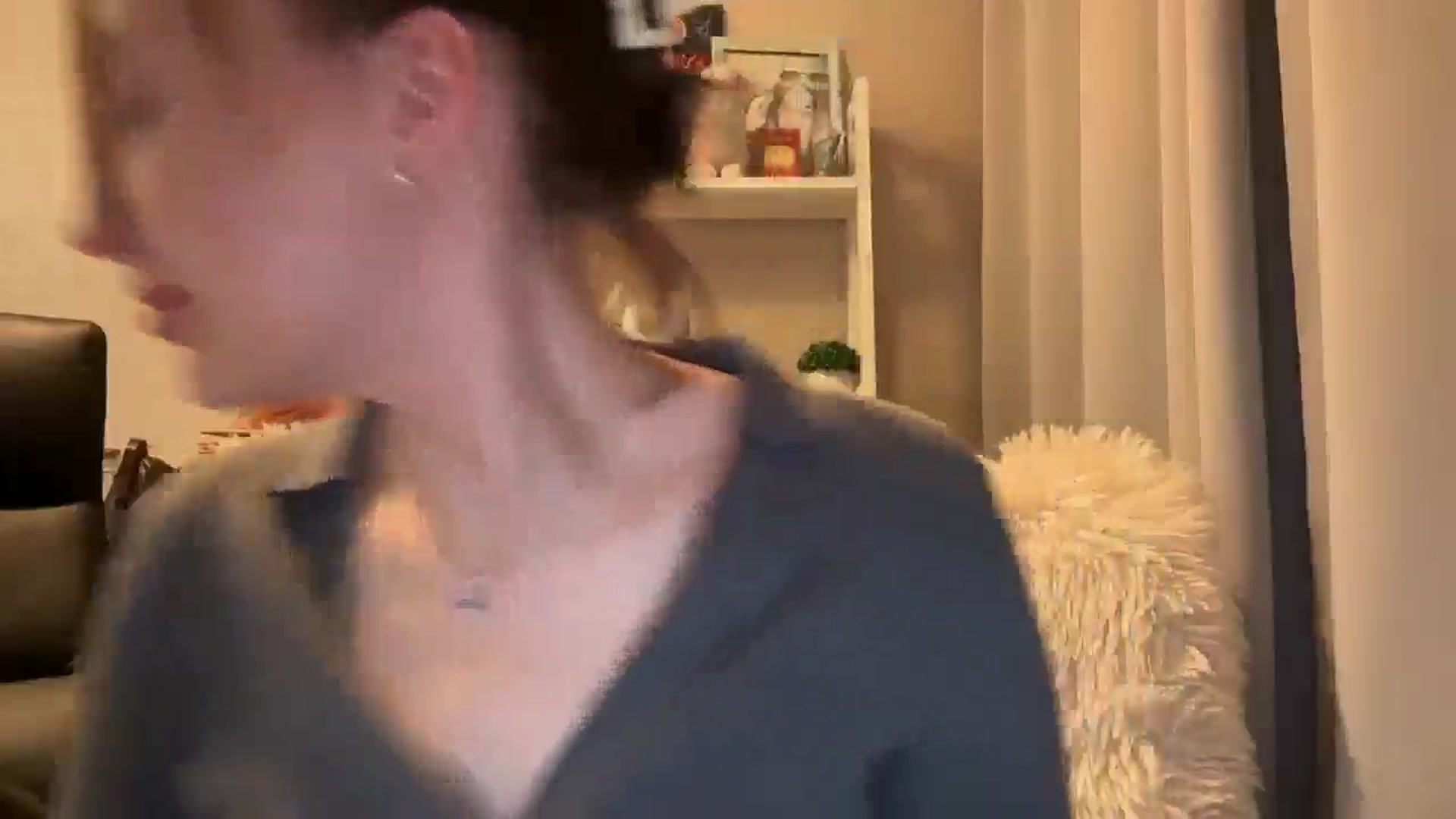 Gallery image thumbnail from Di_Pearl's myfreecams stream on, 04/29/2026, 20:16 image 17 of 20