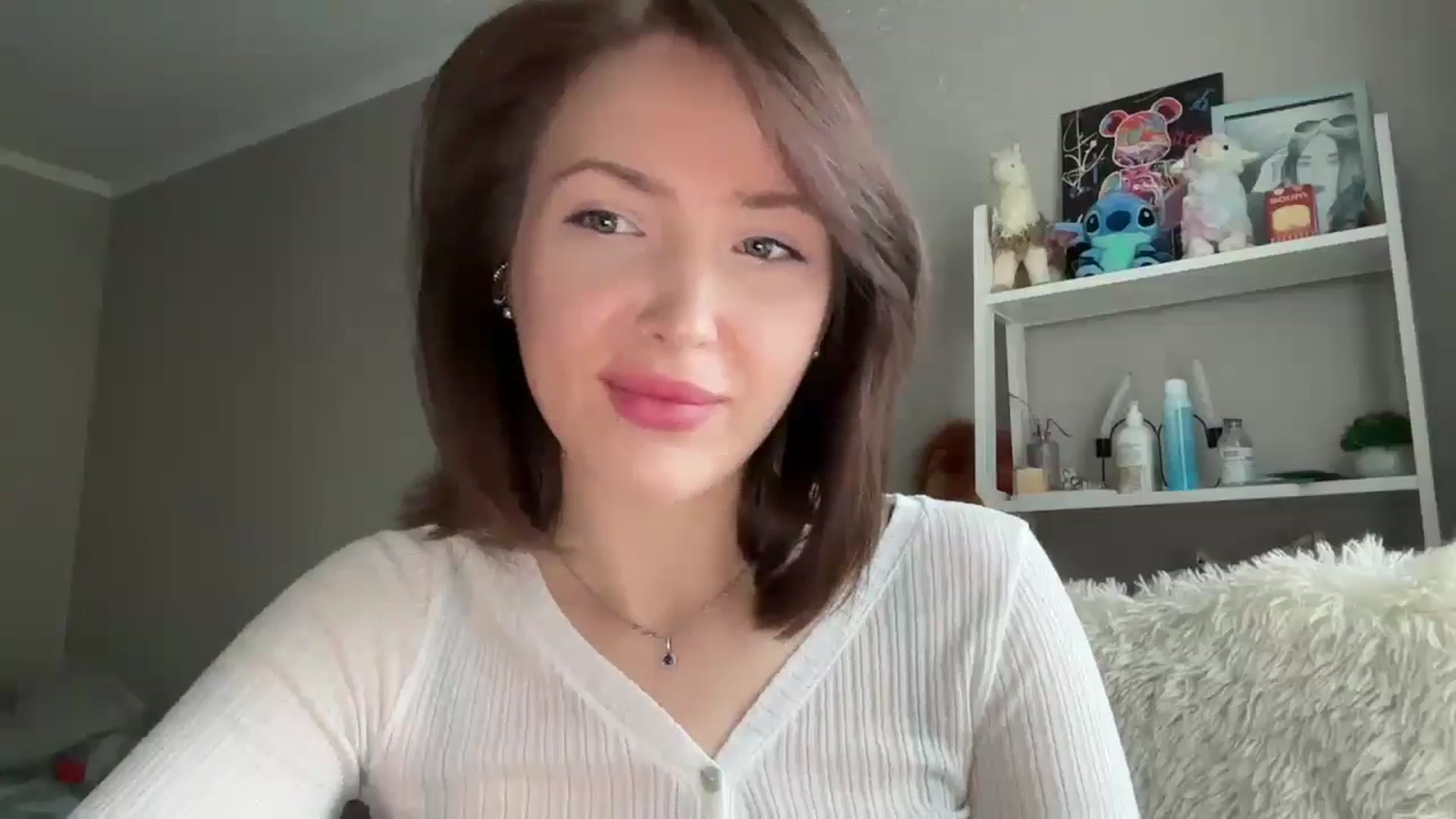 Gallery image thumbnail from Di_Pearl's myfreecams stream on, 05/01/2026, 16:13 image 14 of 20