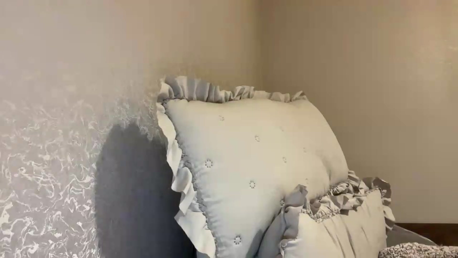 Gallery image thumbnail from Di_Pearl's myfreecams stream on, 05/05/2026, 18:59 image 9 of 20
