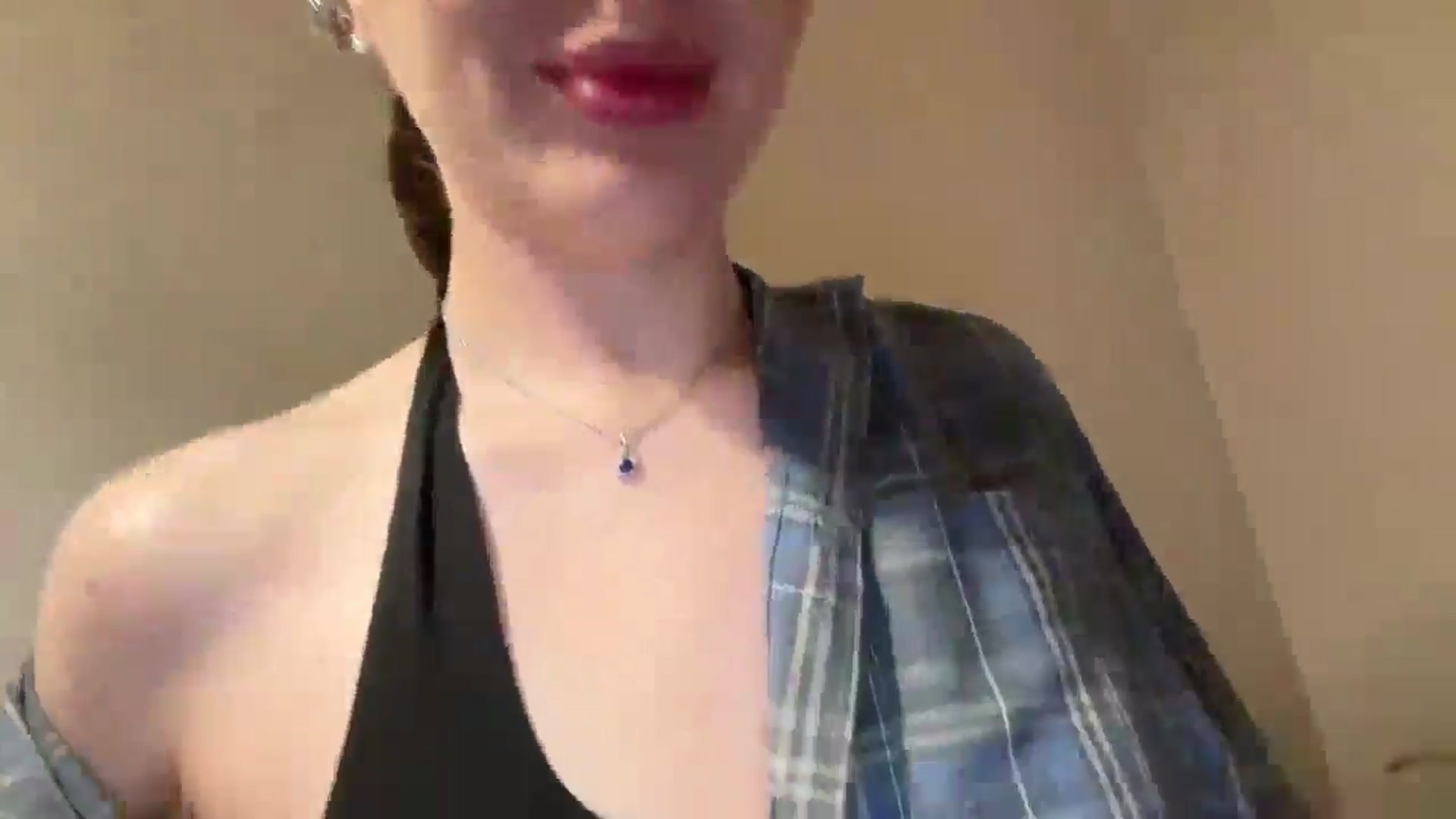 Gallery image thumbnail from Di_Pearl's myfreecams stream on, 05/06/2026, 18:46 image 17 of 20