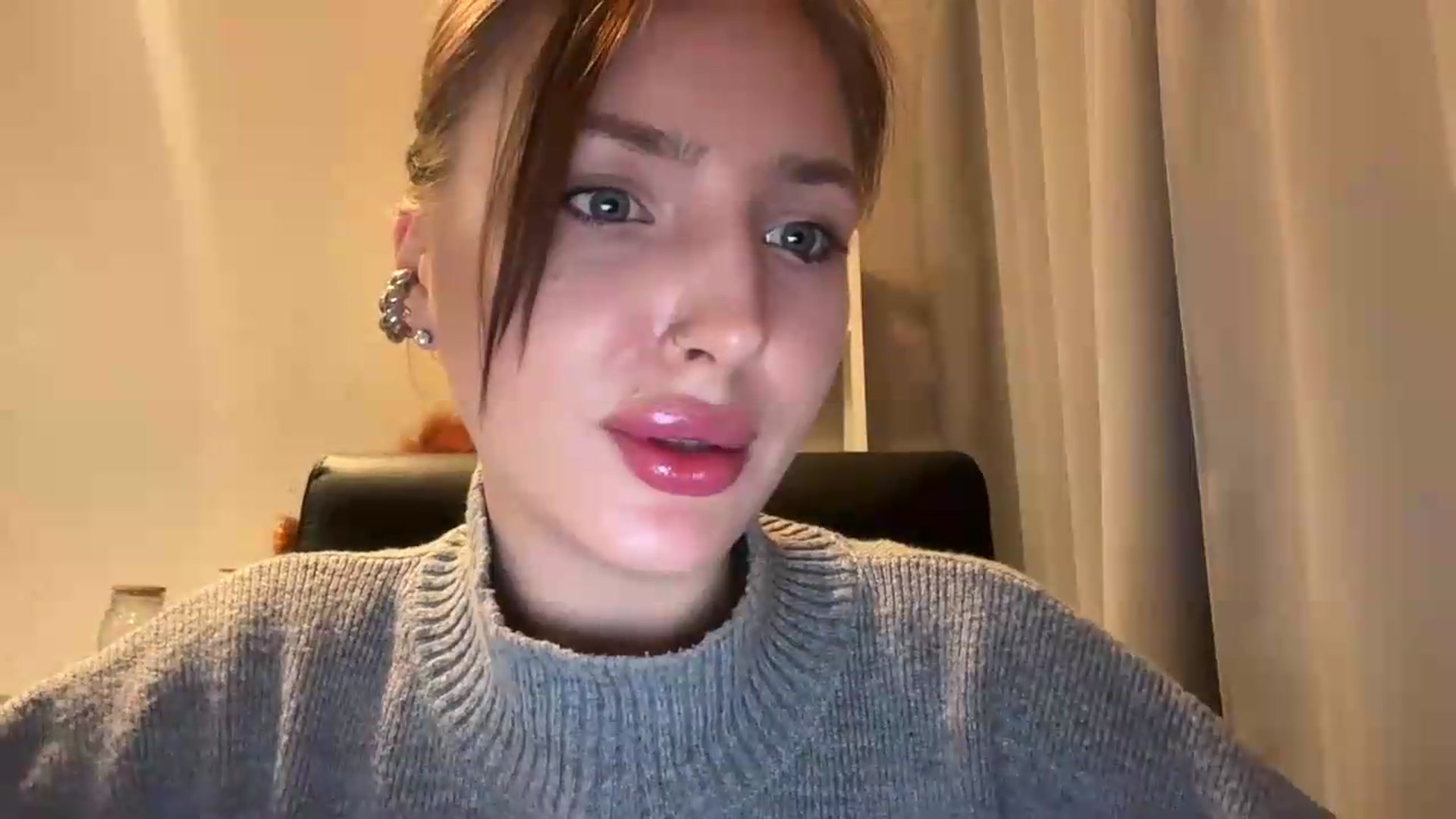 Gallery image thumbnail from Di_Pearl's myfreecams stream on, 05/13/2026, 22:16 image 11 of 20