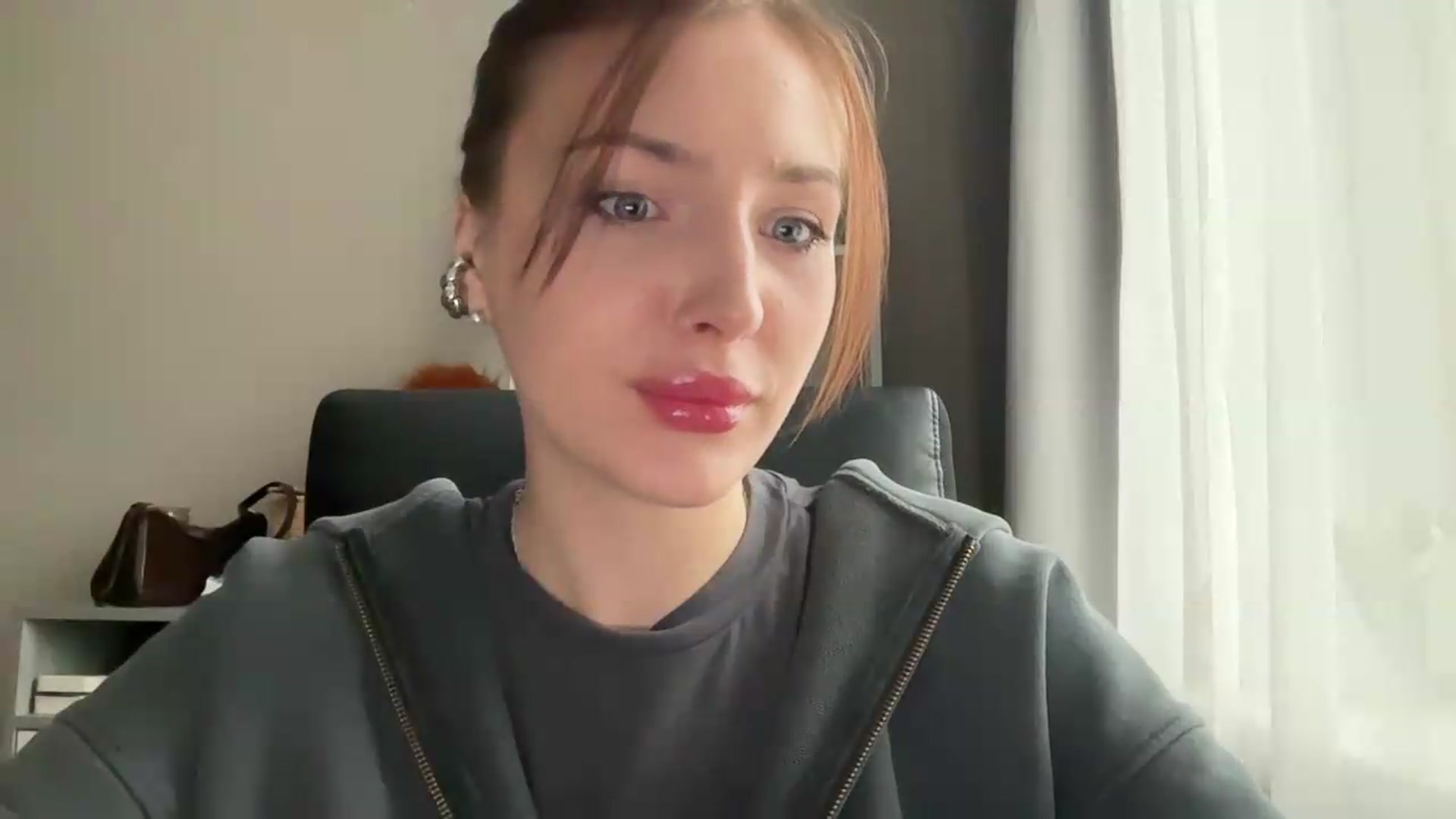 Gallery image thumbnail from Di_Pearl's myfreecams stream on, 05/14/2026, 16:32 image 2 of 20