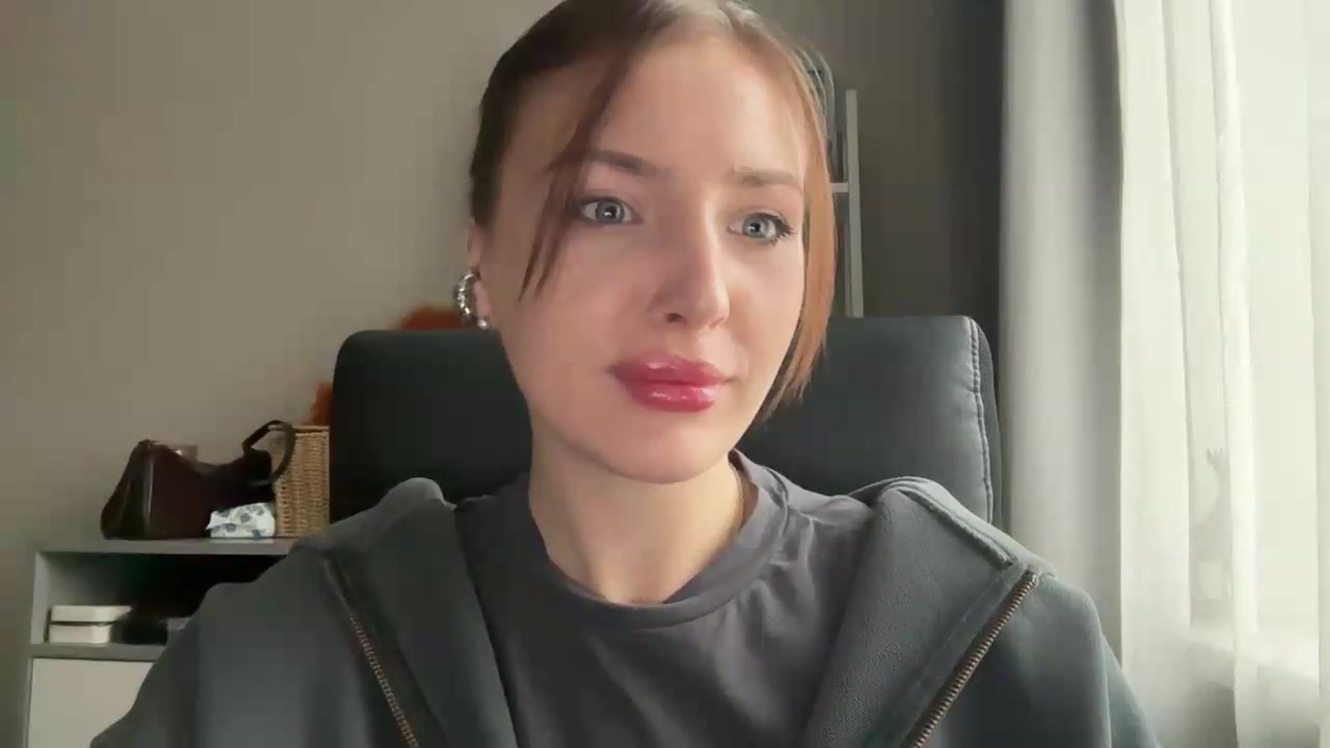 Gallery image thumbnail from Di_Pearl's myfreecams stream on, 05/14/2026, 16:32 image 6 of 20
