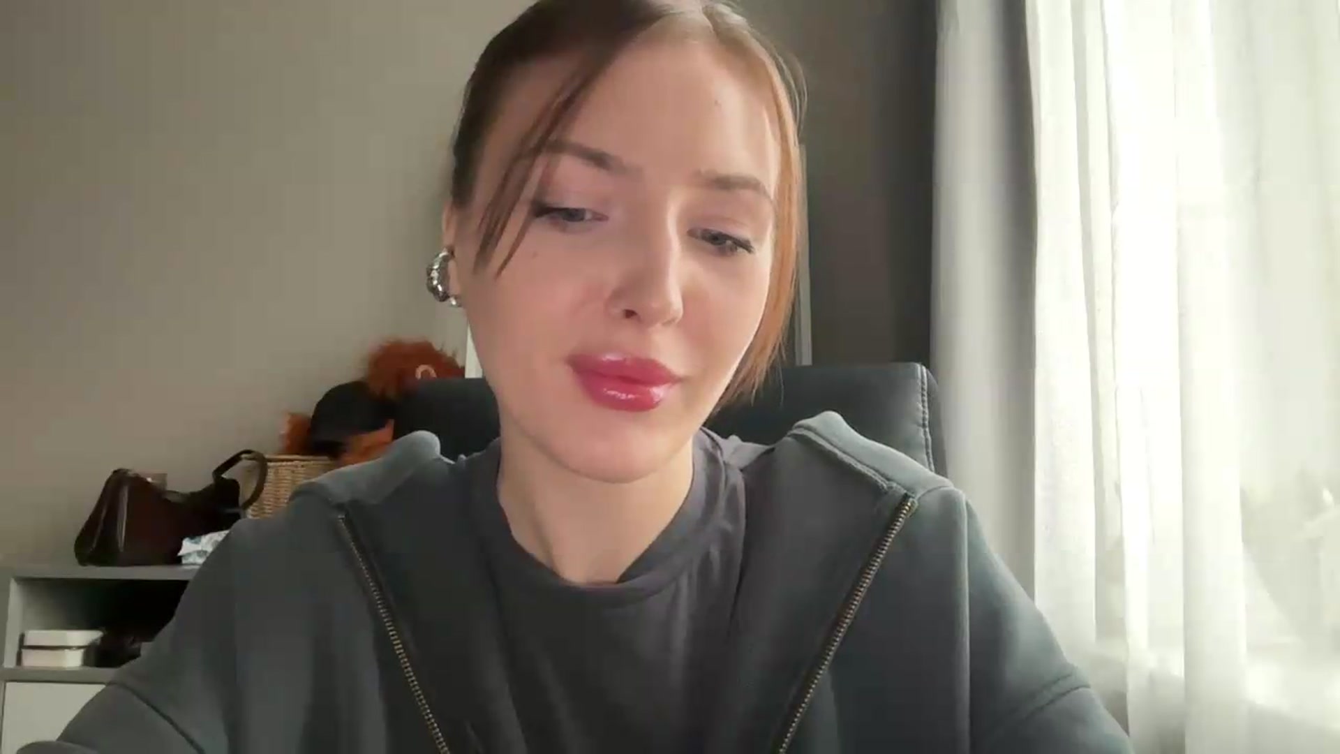 Gallery image thumbnail from Di_Pearl's myfreecams stream on, 05/14/2026, 16:32 image 9 of 20
