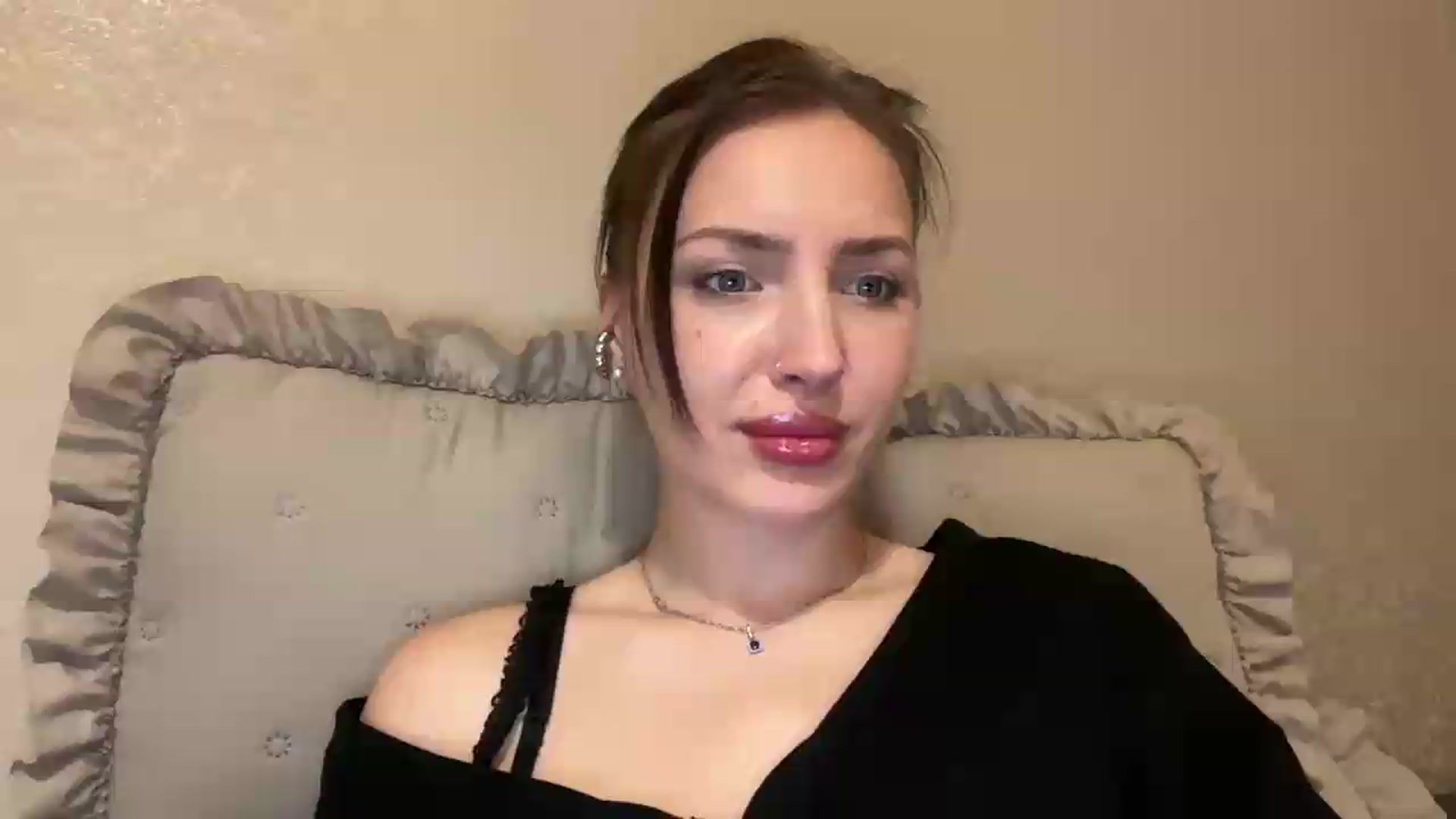 Gallery image thumbnail from Di_Pearl's myfreecams stream on, 05/14/2026, 21:07 image 1 of 20