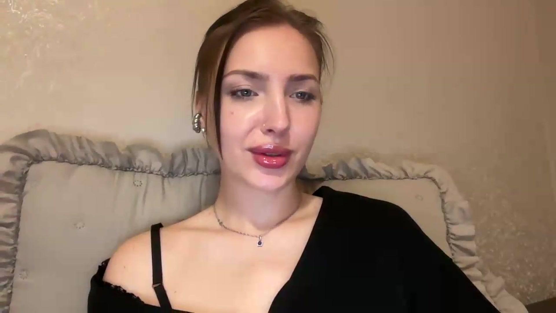 Gallery image thumbnail from Di_Pearl's myfreecams stream on, 05/14/2026, 21:07 image 10 of 20