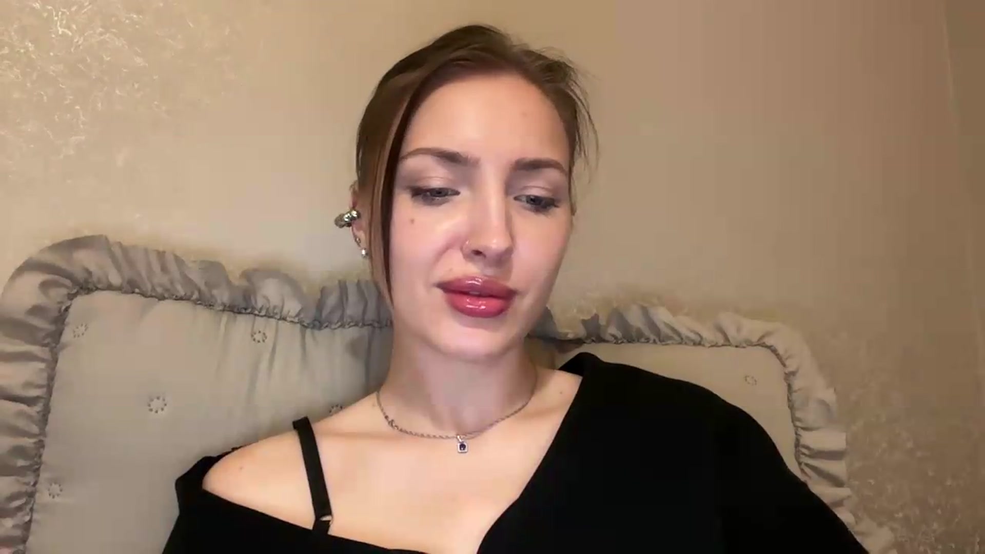 Gallery image thumbnail from Di_Pearl's myfreecams stream on, 05/14/2026, 21:07 image 19 of 20
