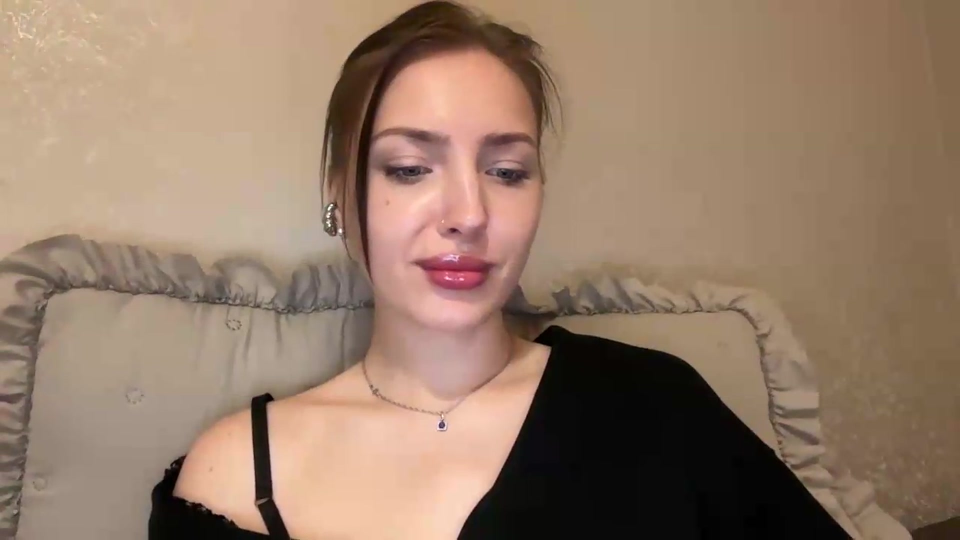 Gallery image thumbnail from Di_Pearl's myfreecams stream on, 05/14/2026, 21:07 image 9 of 20
