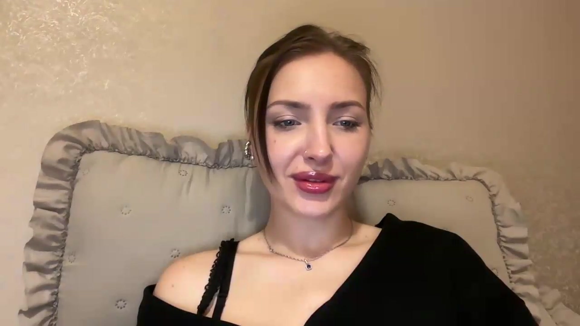 Gallery image thumbnail from Di_Pearl's myfreecams stream on, 05/14/2026, 21:07 image 3 of 20